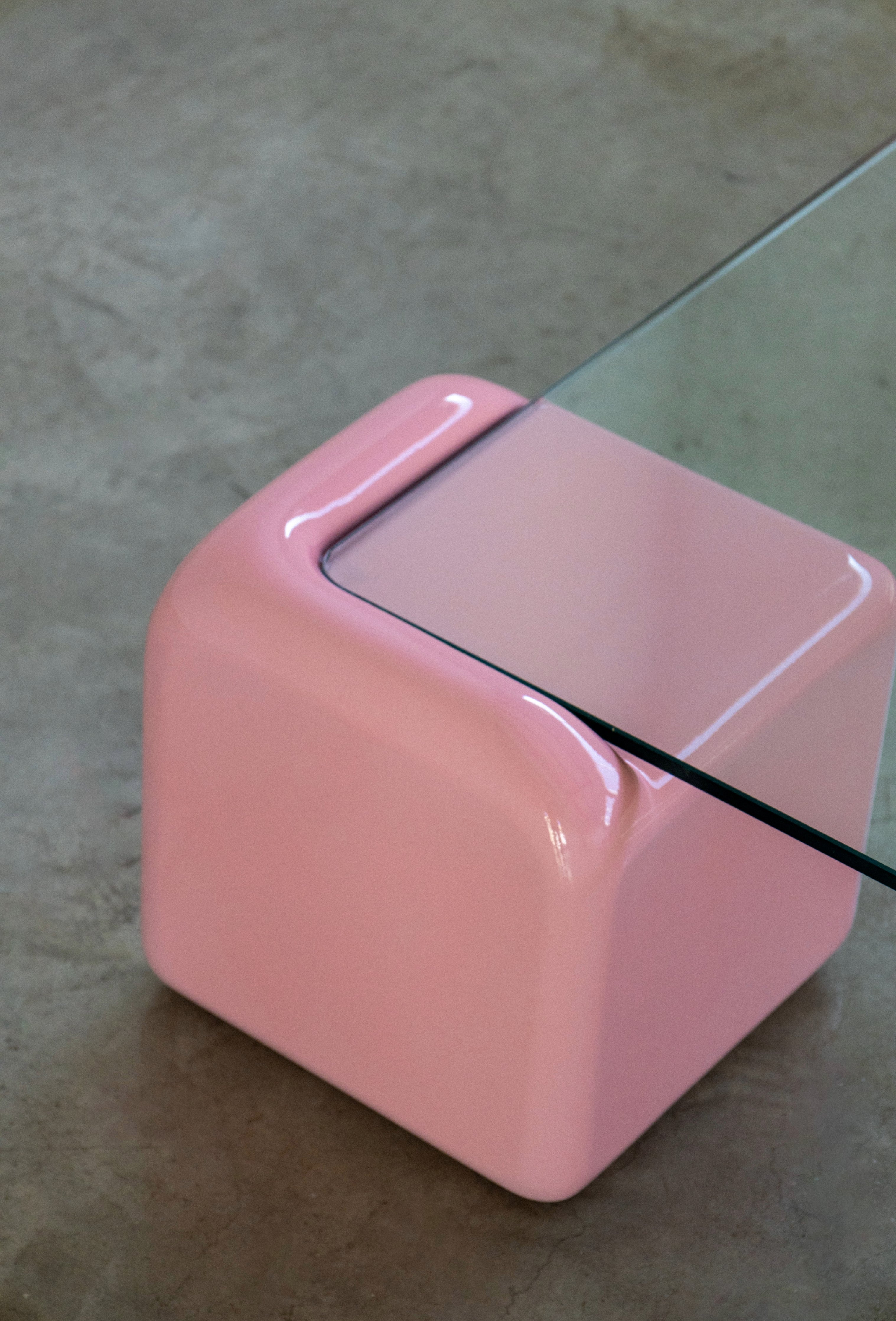 Tavolo Morbido - Pink Coffee Table UAE | Forma