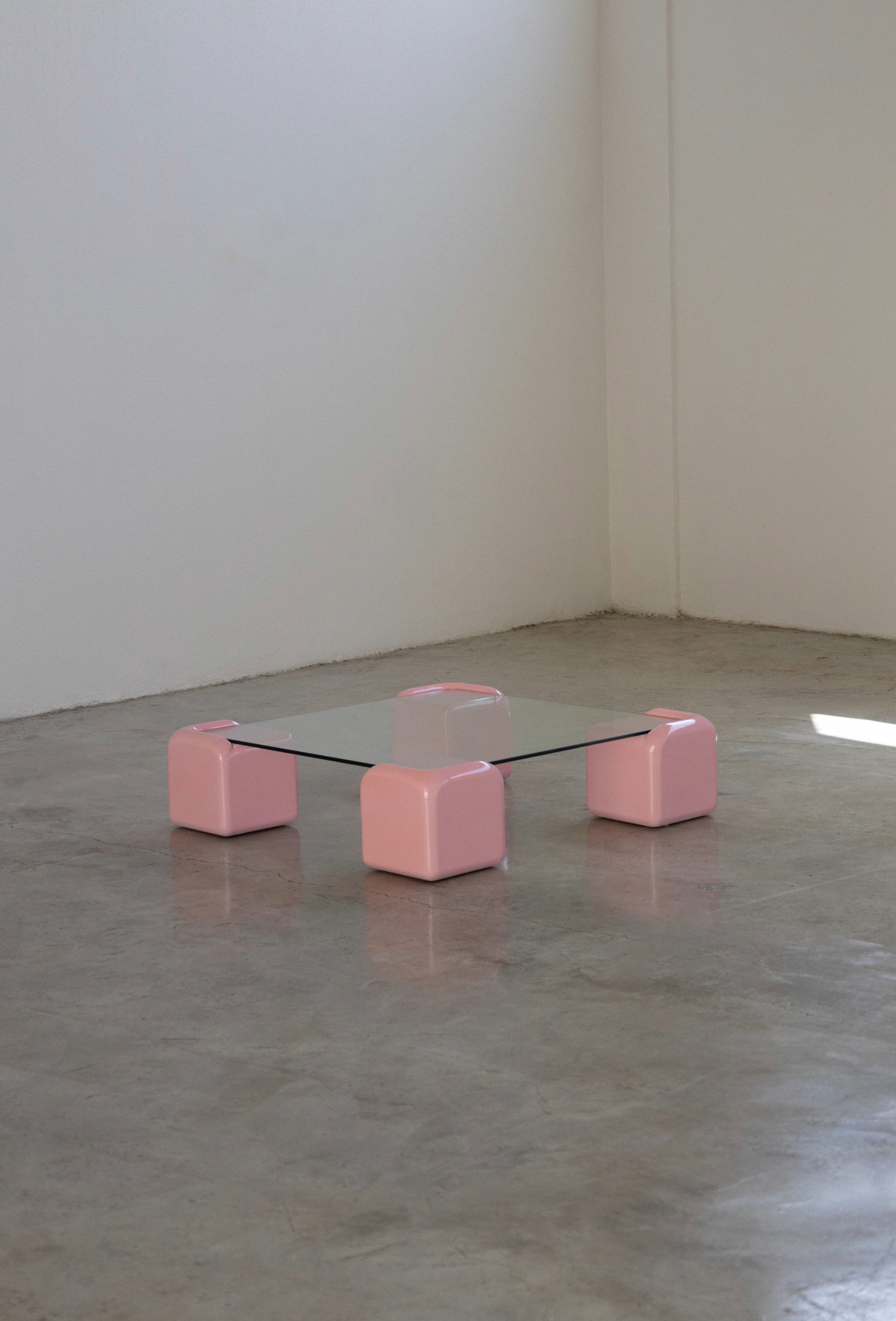 Tavolo Morbido - Pink Coffee Table UAE | Forma