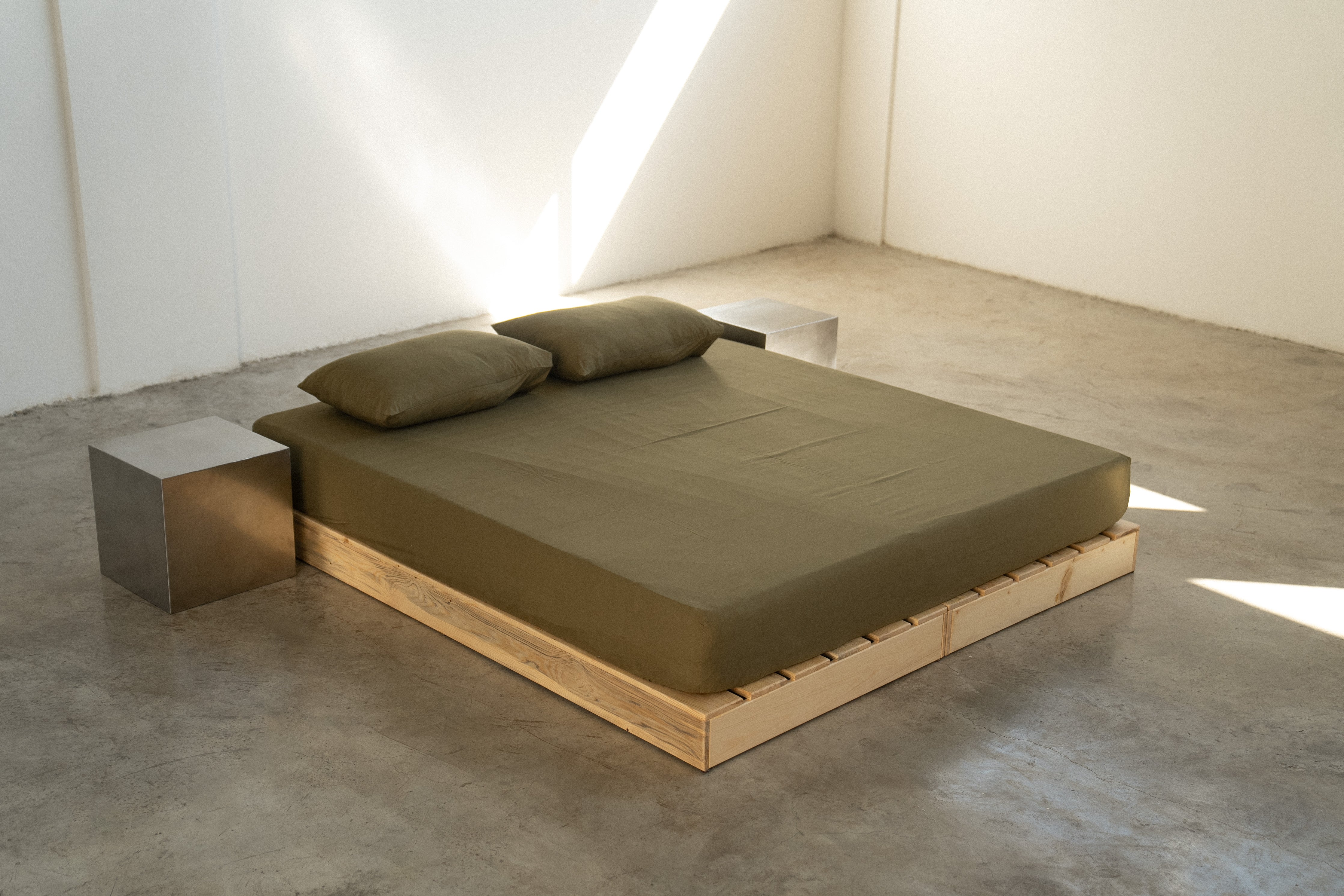 LYNGÖR Bed Modern Scandinavian Bed Frame UAE | Forma