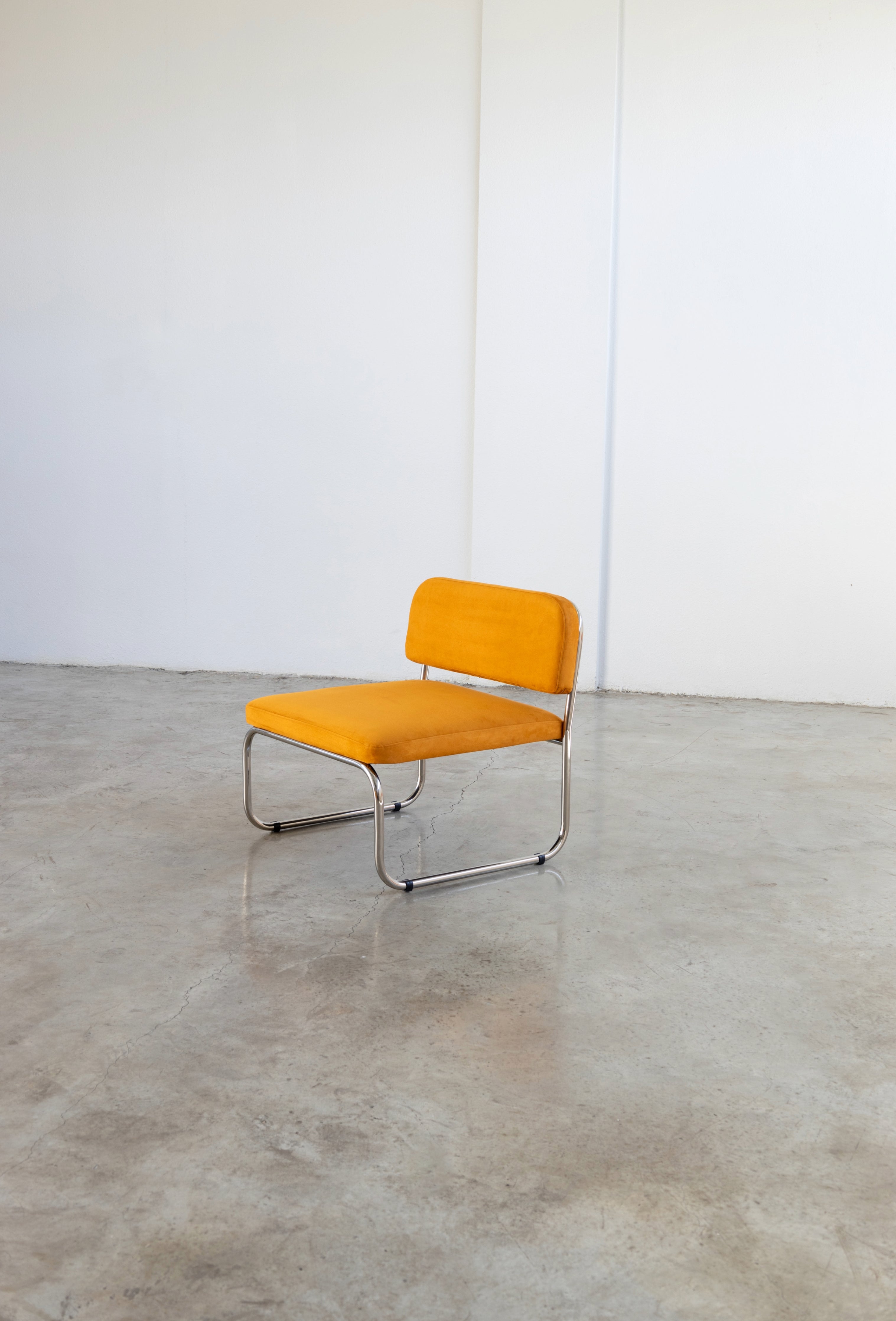 Lounge Chair Modern Comfortable Seating UAE | Forma