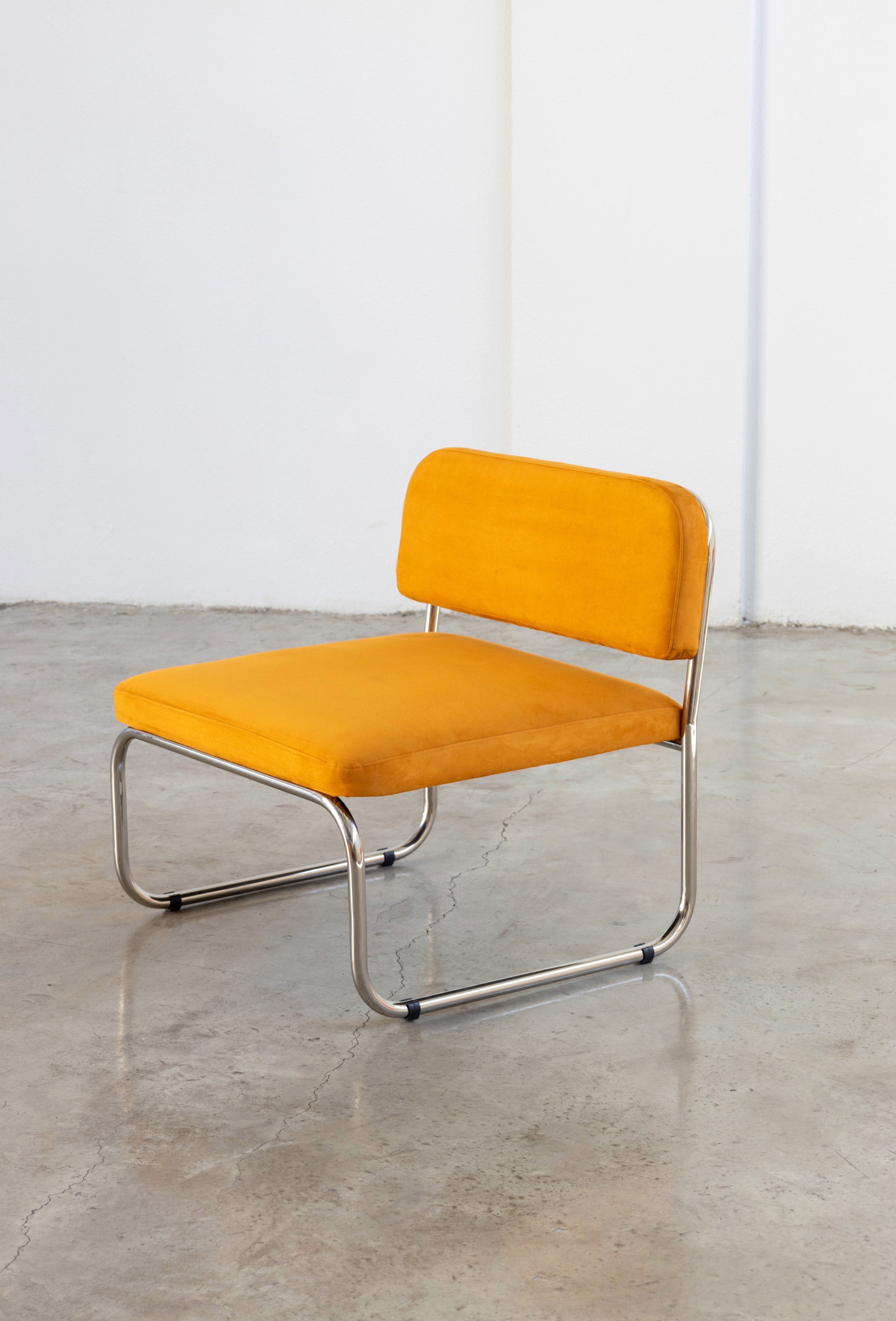 Lounge Chair Modern Comfortable Seating UAE | Forma