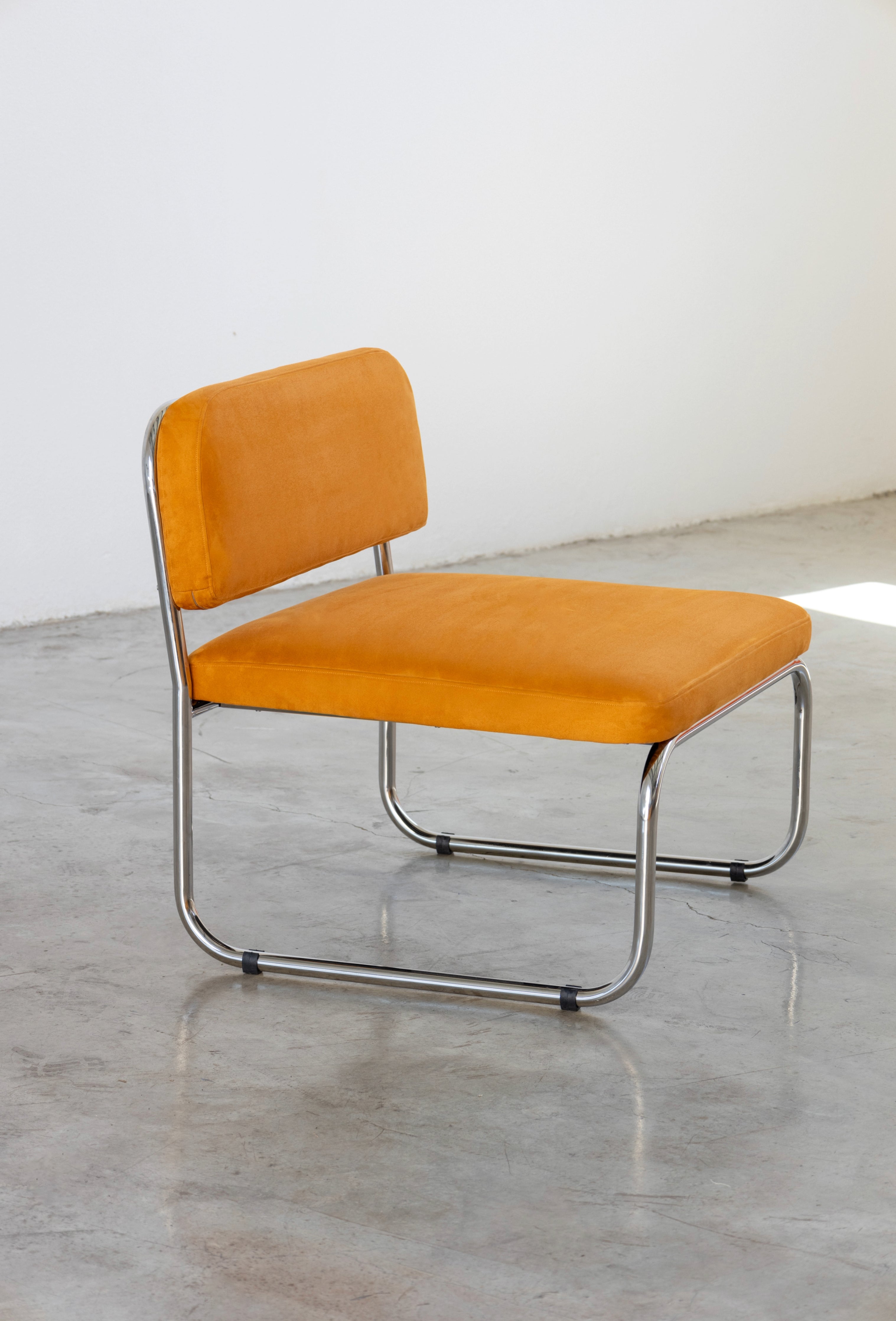 Lounge Chair Modern Comfortable Seating UAE | Forma