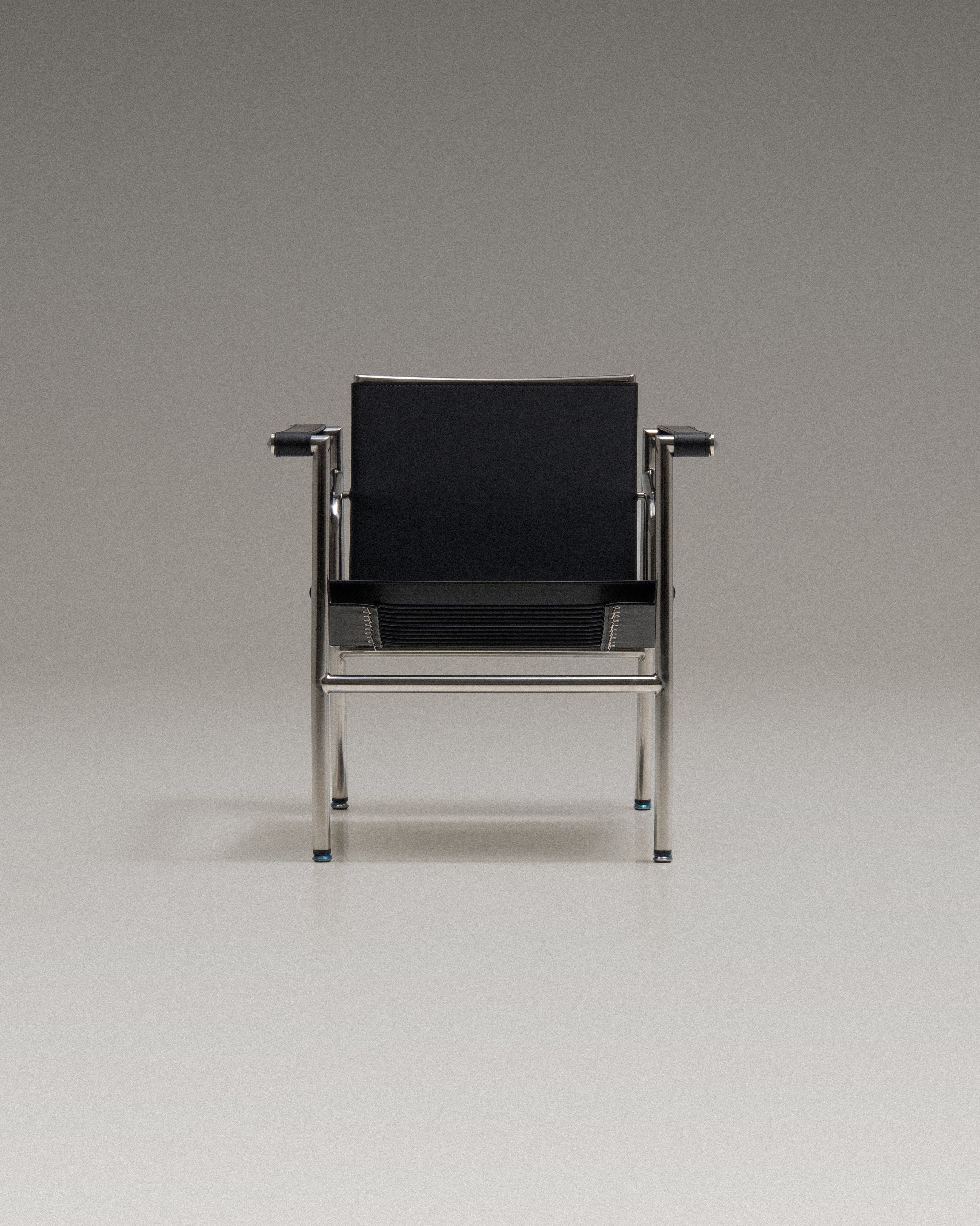 LC1 Basculant Chair
