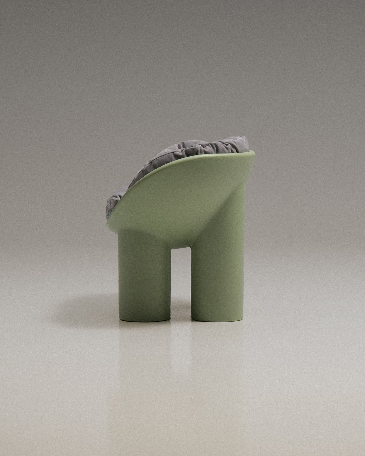 Roly Poly Chair-thumbmail-4