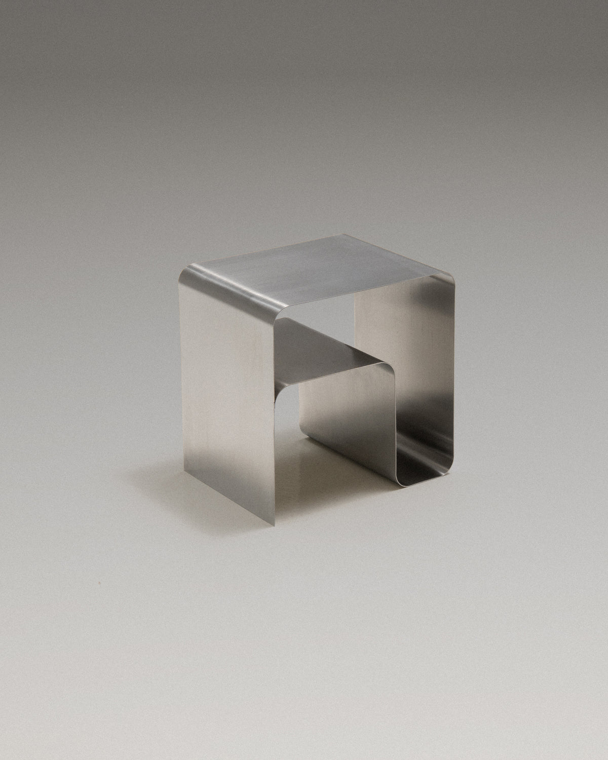 Stainless Curvy Side Table-thumbmail-4