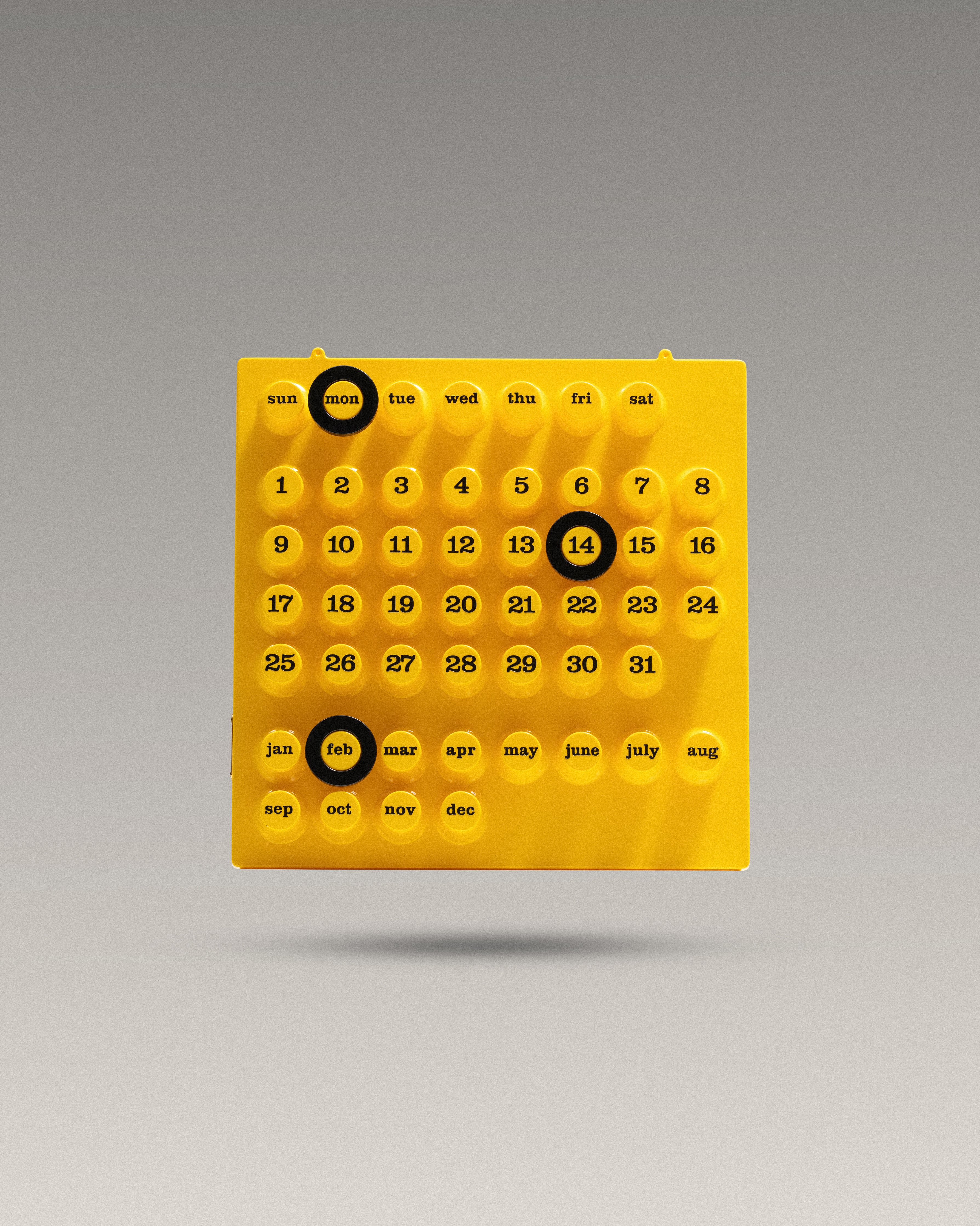Italian postmodern calendar-thumbmail-4