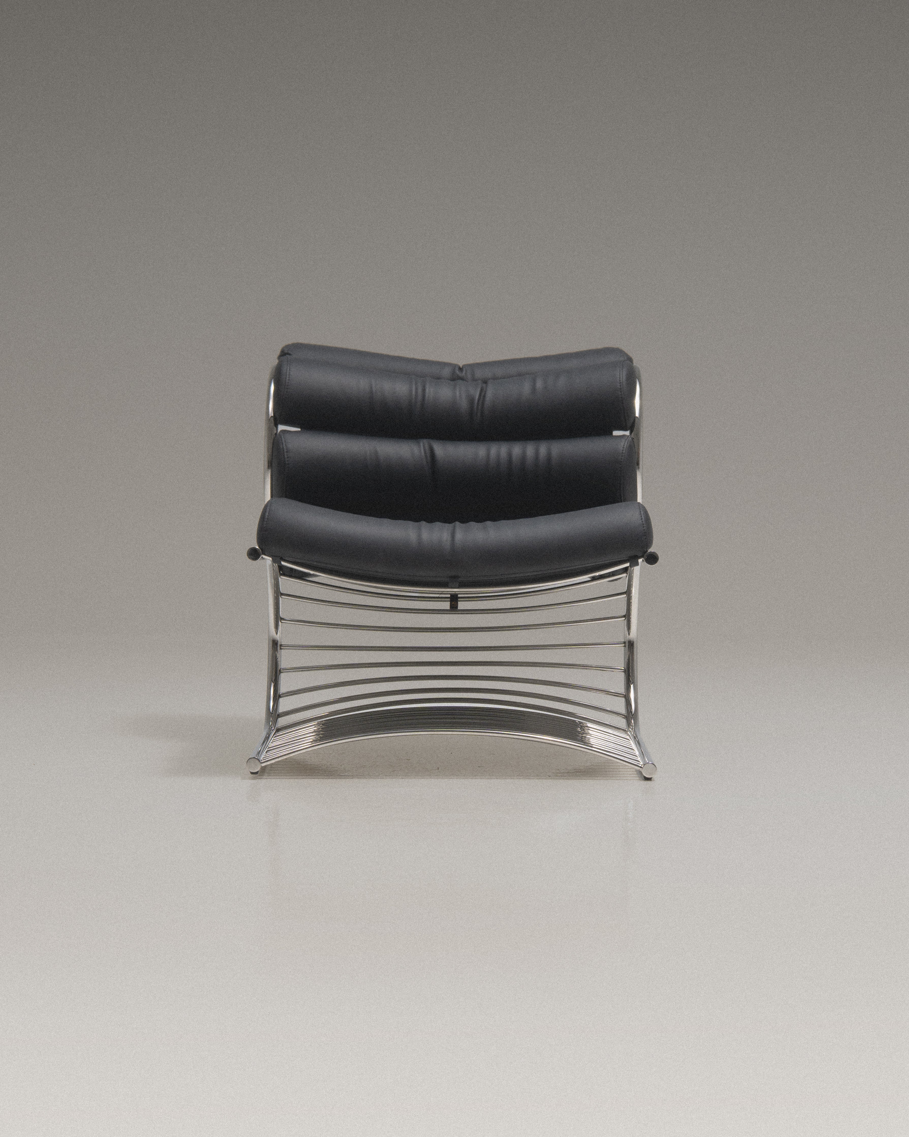 Number Two Fauteuil Chair