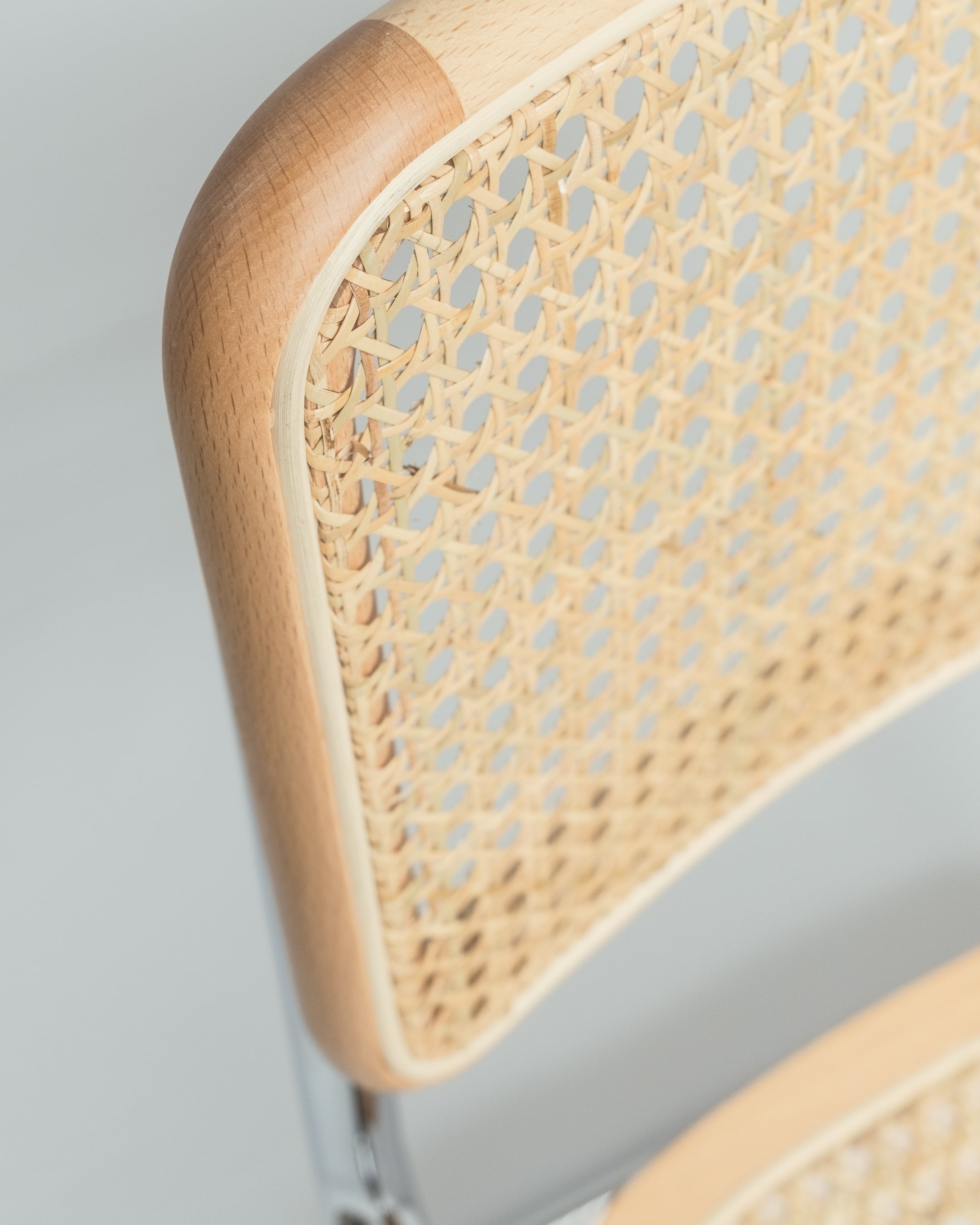 Cantilever Chair S 32 Rattan Modern Designer Chair UAE | Forma