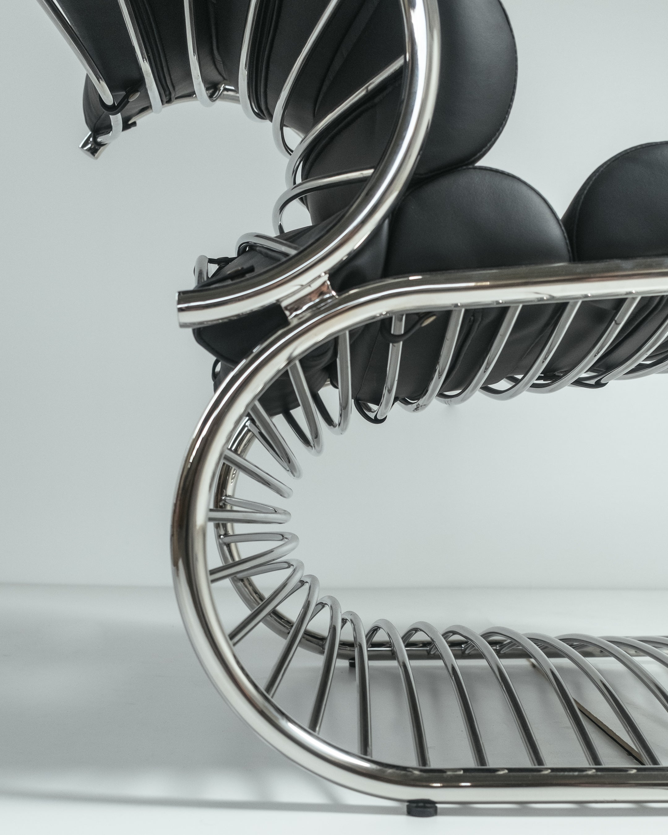 Number Two Fauteuil Chair Plush Modern Seating UAE | Forma