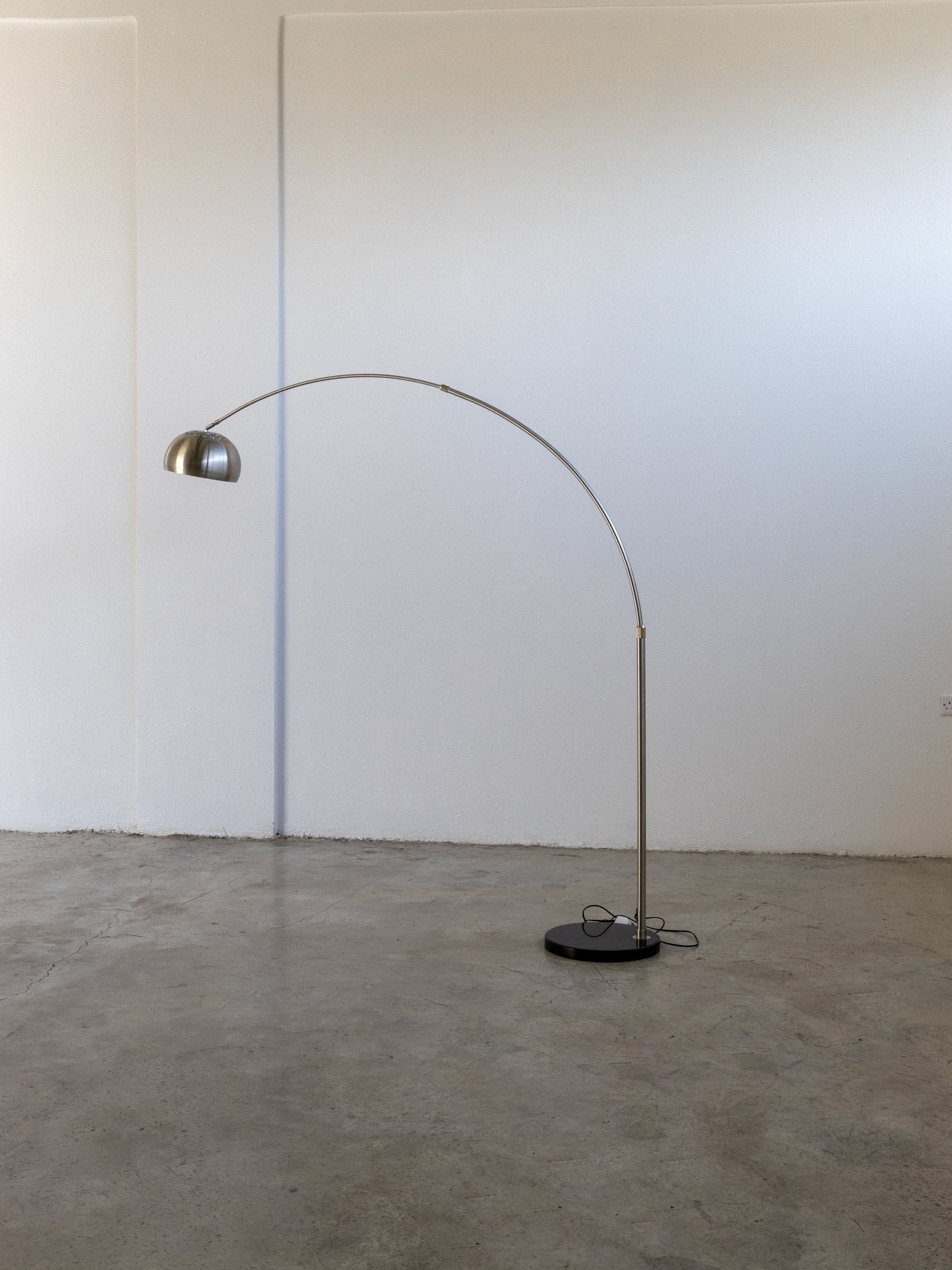 Arc Floor Lamp Sleek Modern Lighting UAE | Forma