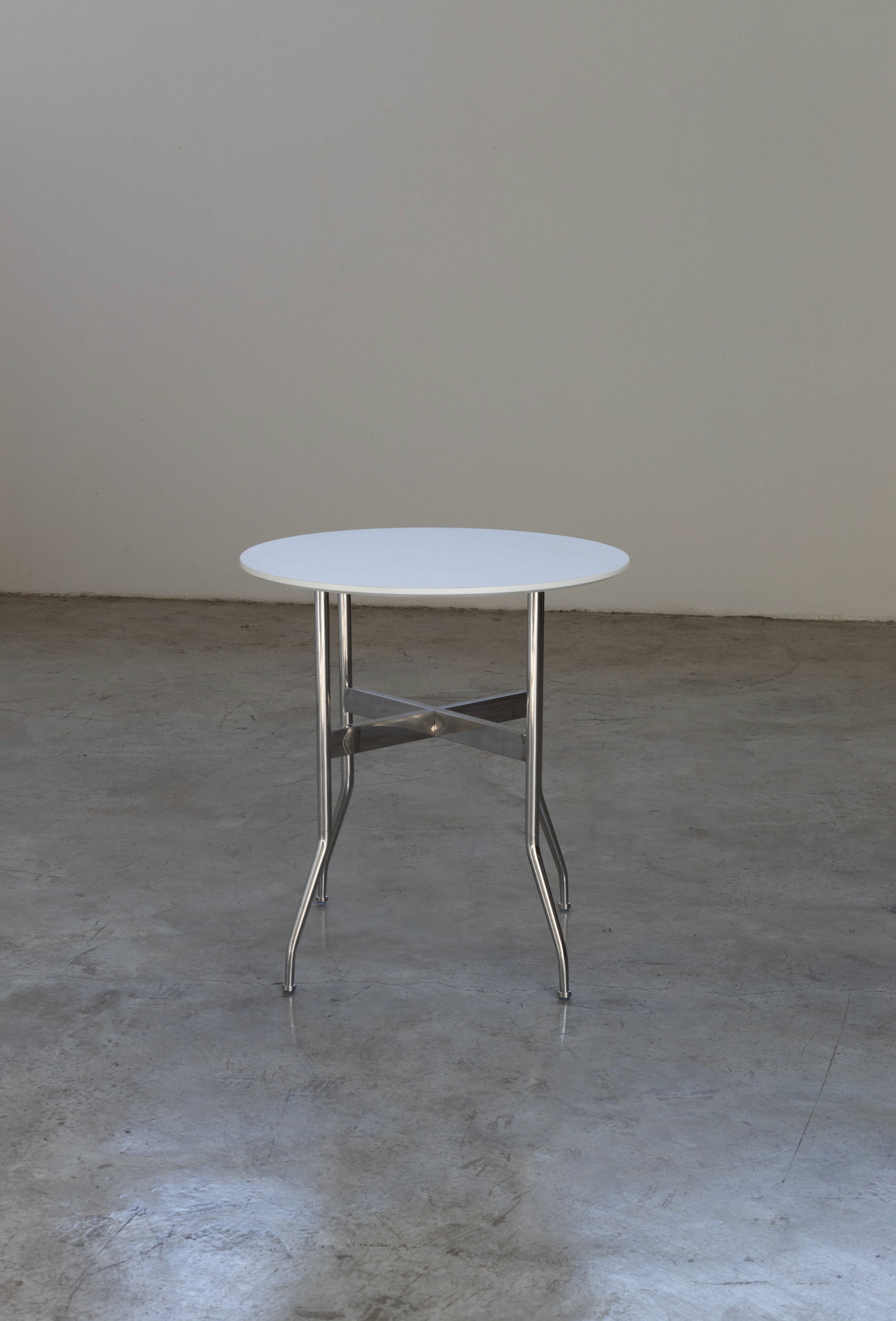 Swag Leg Table Mid-Century Round Dining Table UAE | Forma