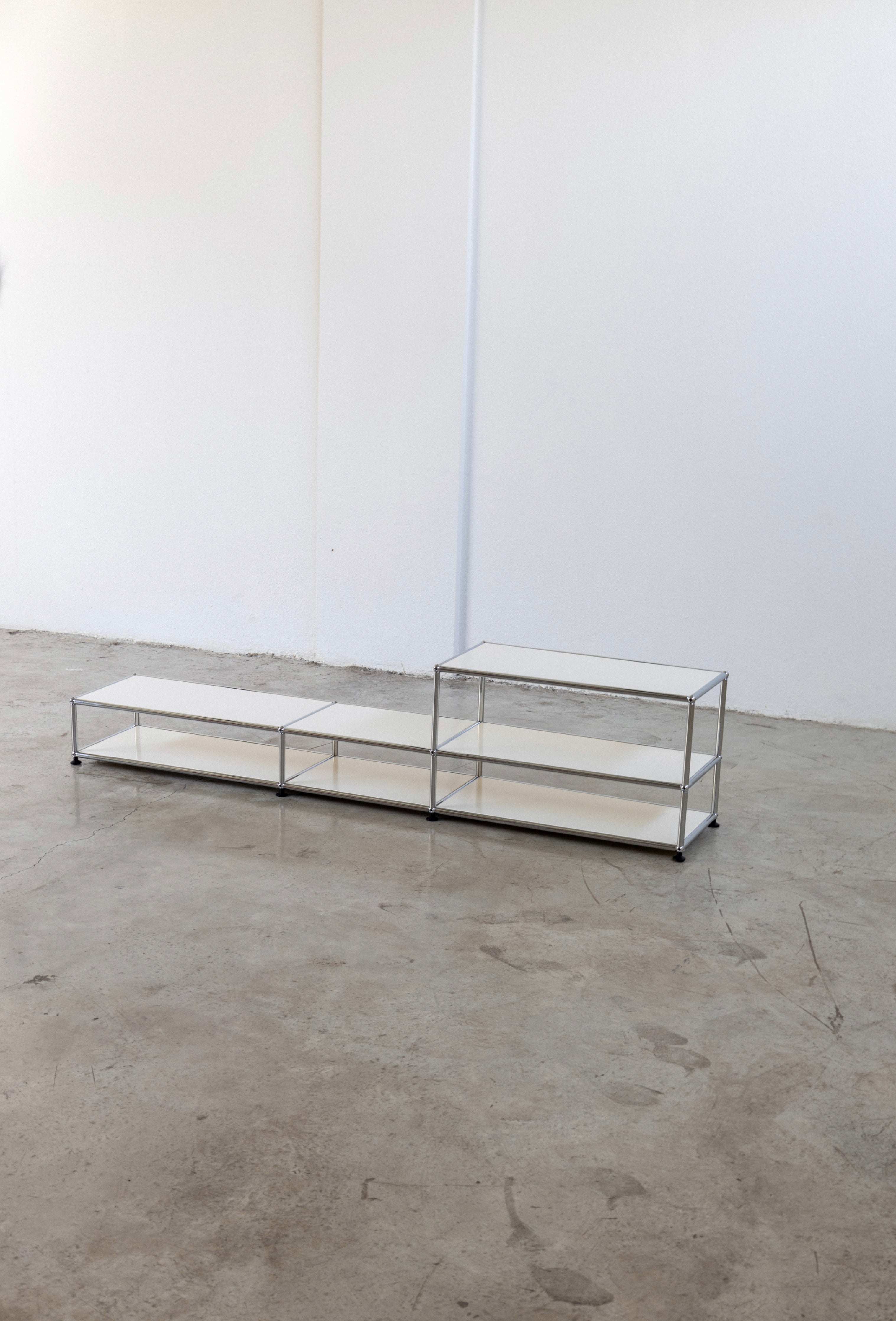 USM TV Shelf Unit Modern Modular Storage UAE | Forma