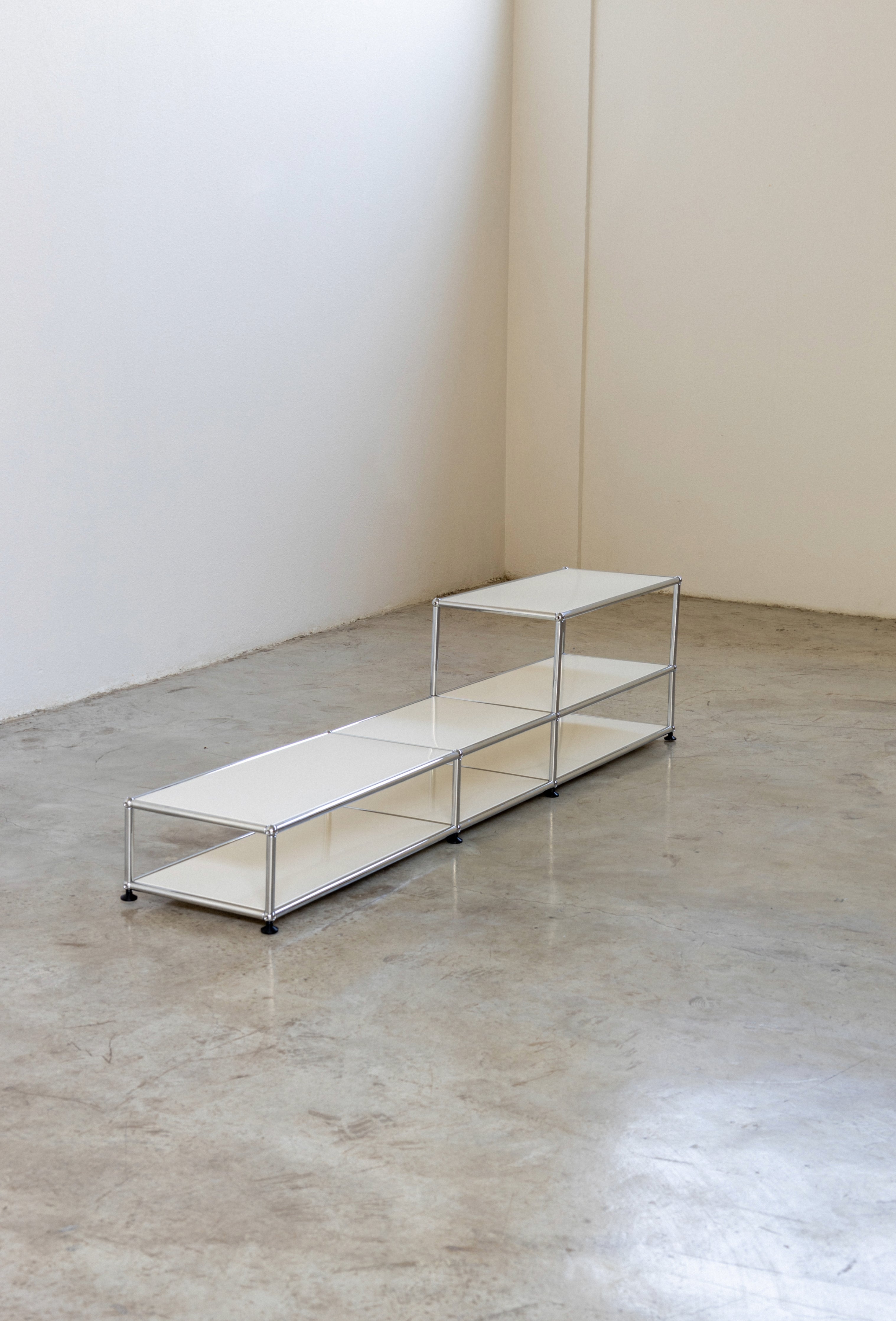 USM TV Shelf Unit Modern Modular Storage UAE | Forma