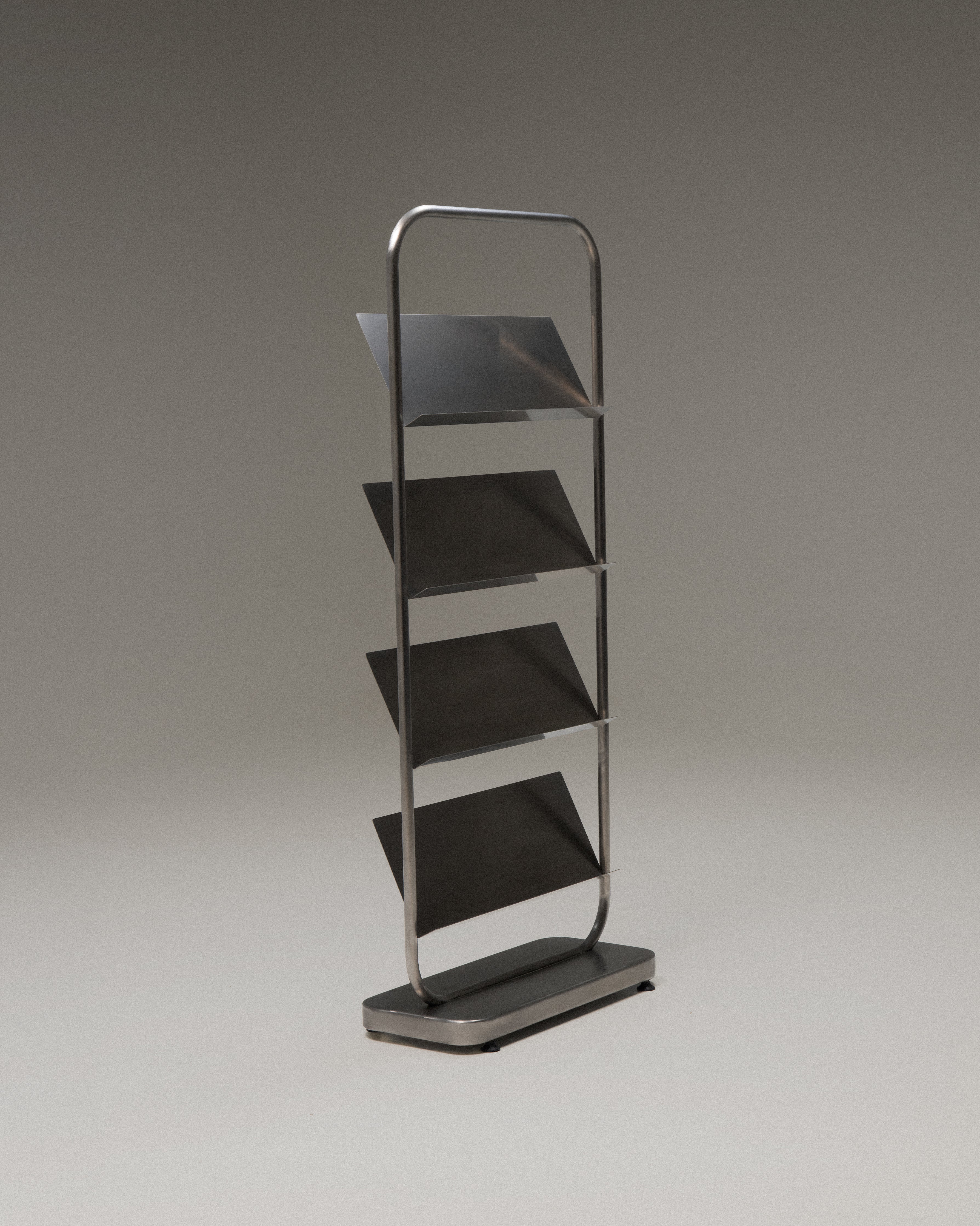 Mono Stand-thumbmail-3