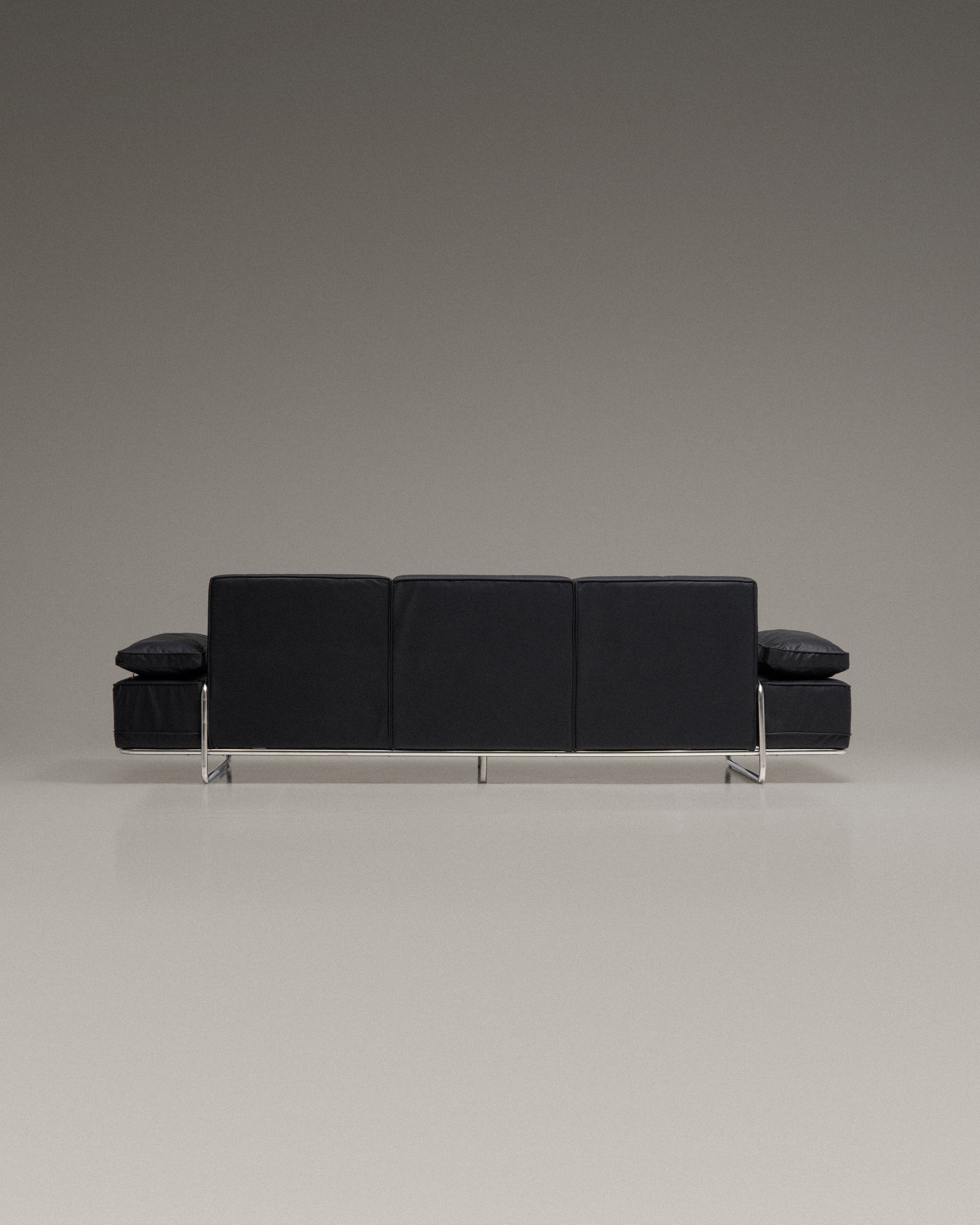 Noir Sofa-thumbmail-3