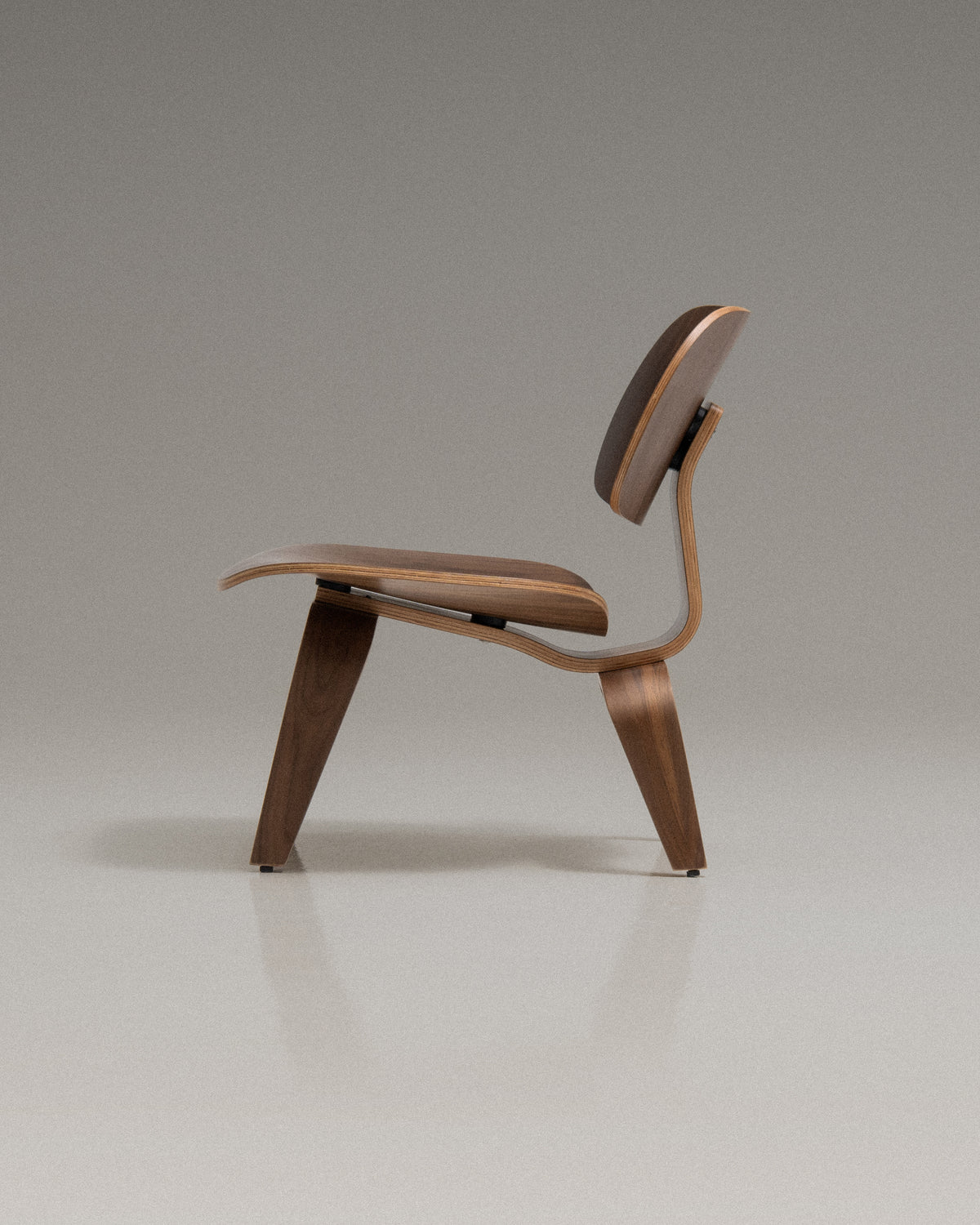 Eames Lounge Chair-thumbmail-9