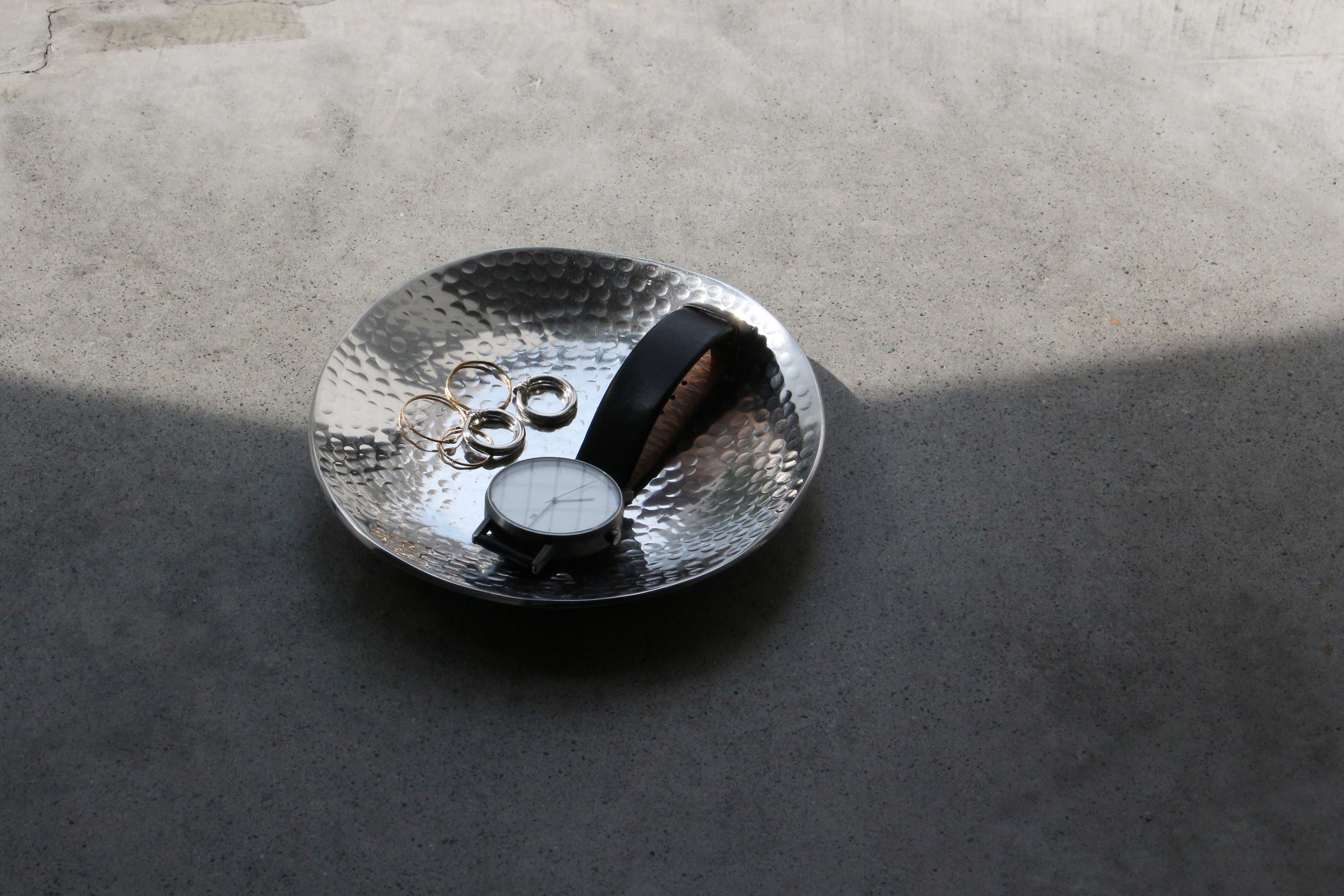 Aluminum Tray Modern Decorative Serving Piece UAE | Forma