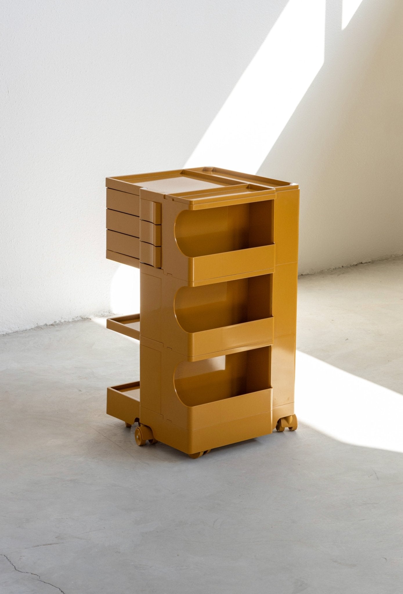 Bobby trolly - Forma - UAE