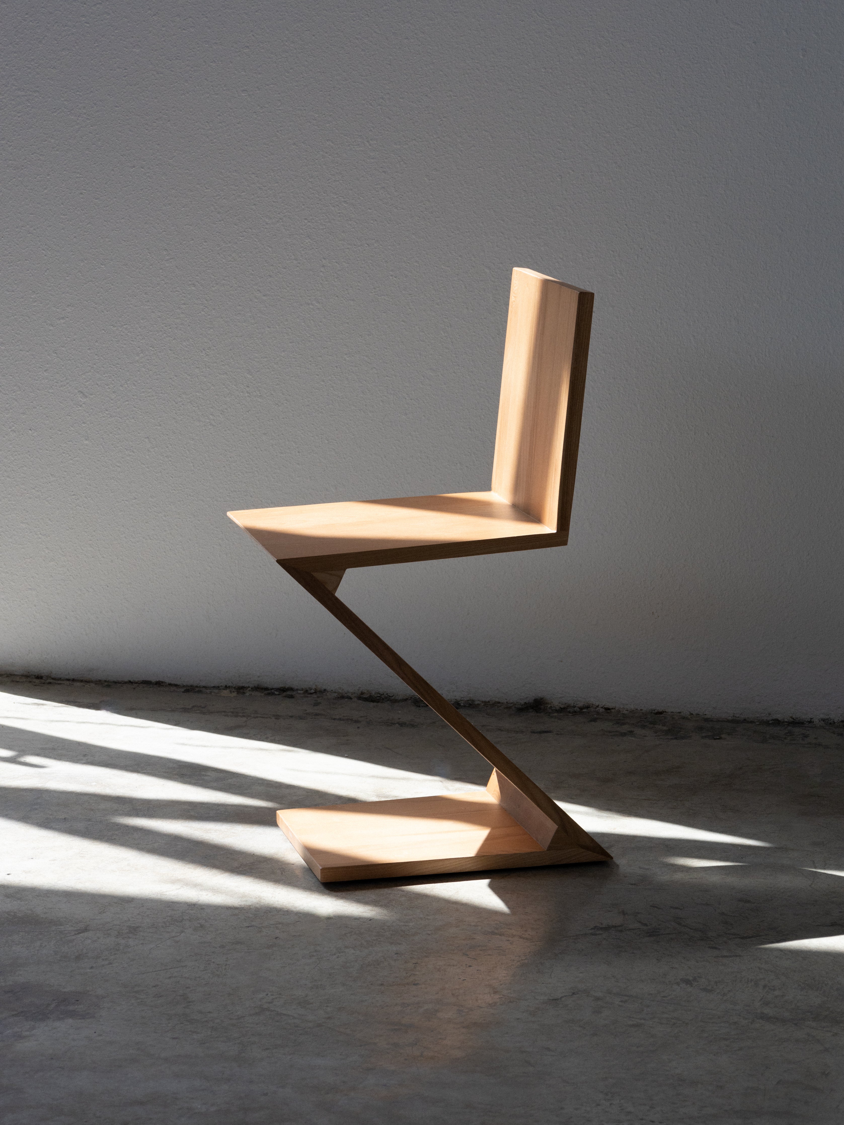 Zig Zag Chair Ashwood Sculptural Seat UAE | Forma