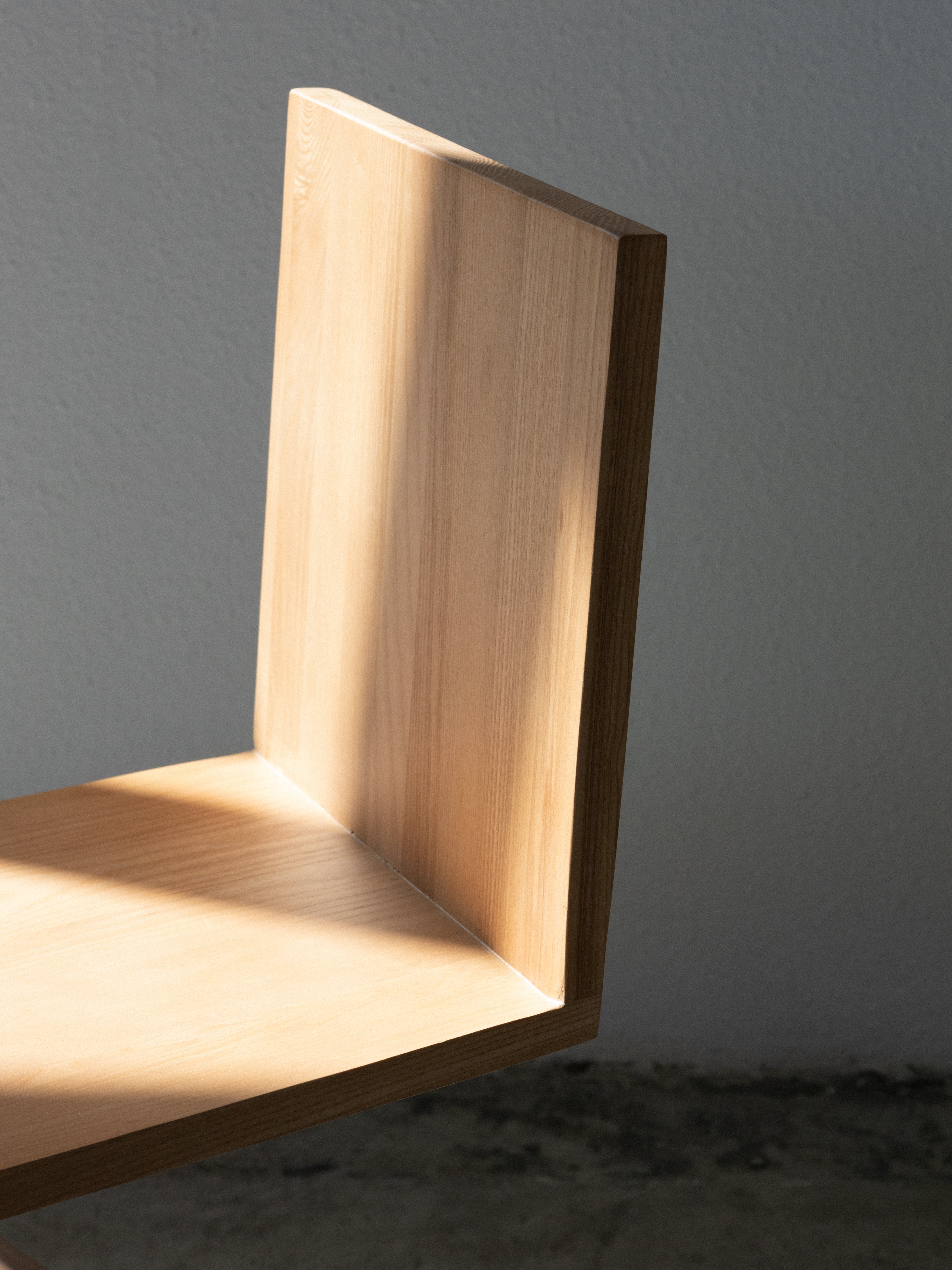 Zig Zag Chair Ashwood Sculptural Seat UAE | Forma