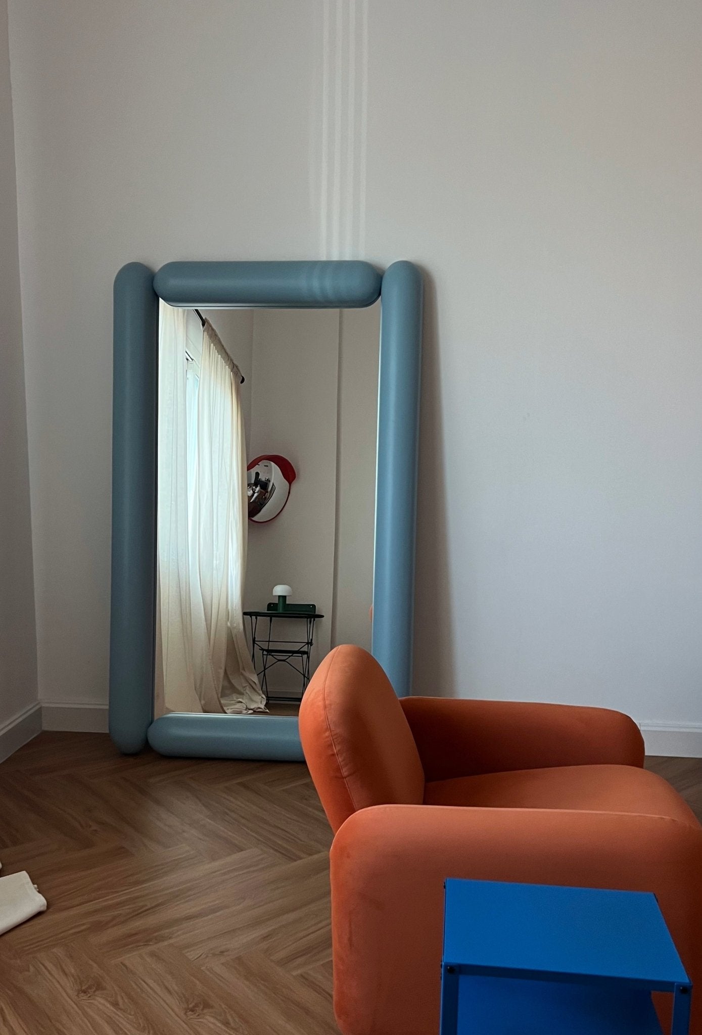 Chunky mirror - Forma - UAE - 5