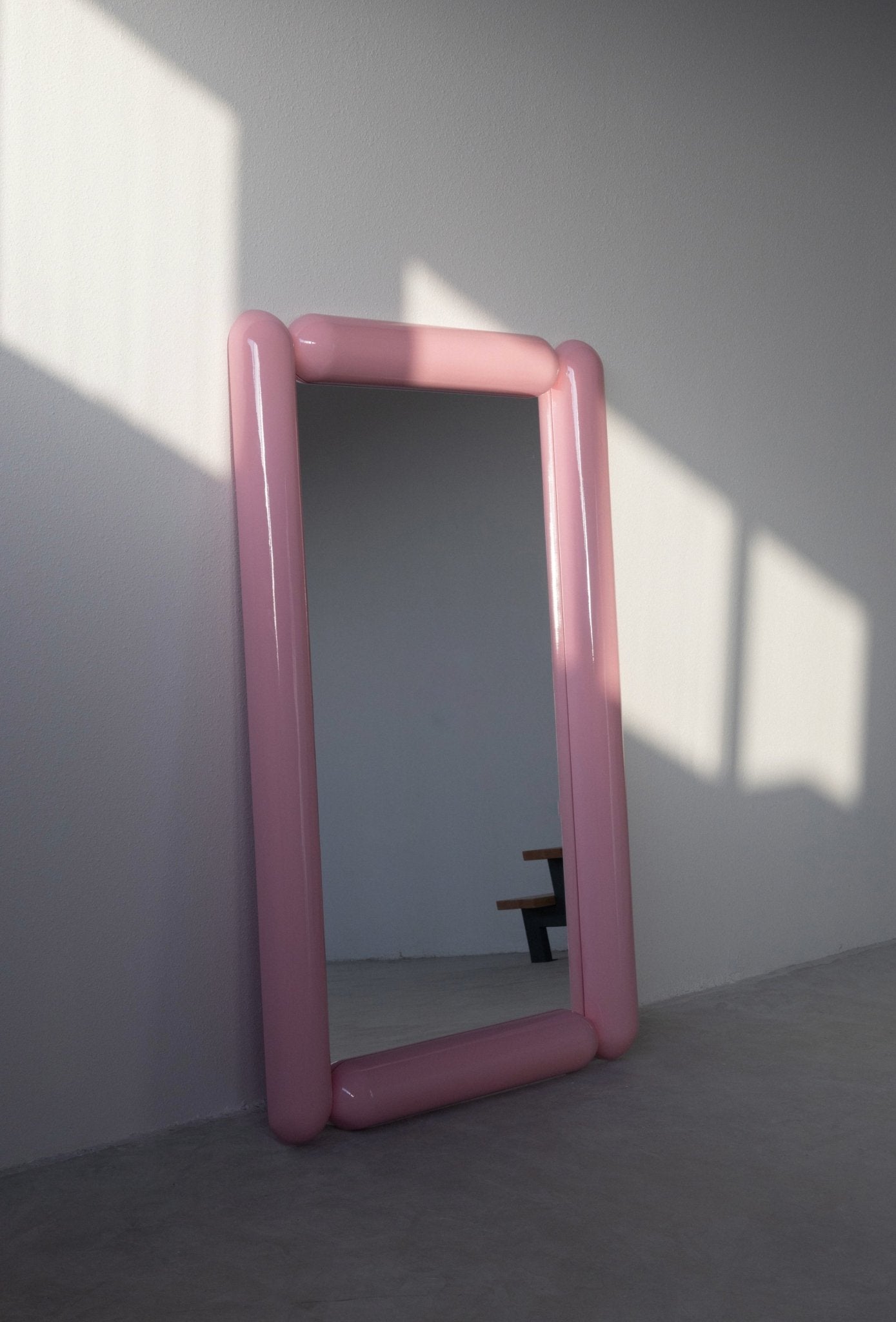 Chunky mirror - Forma - UAE - 1