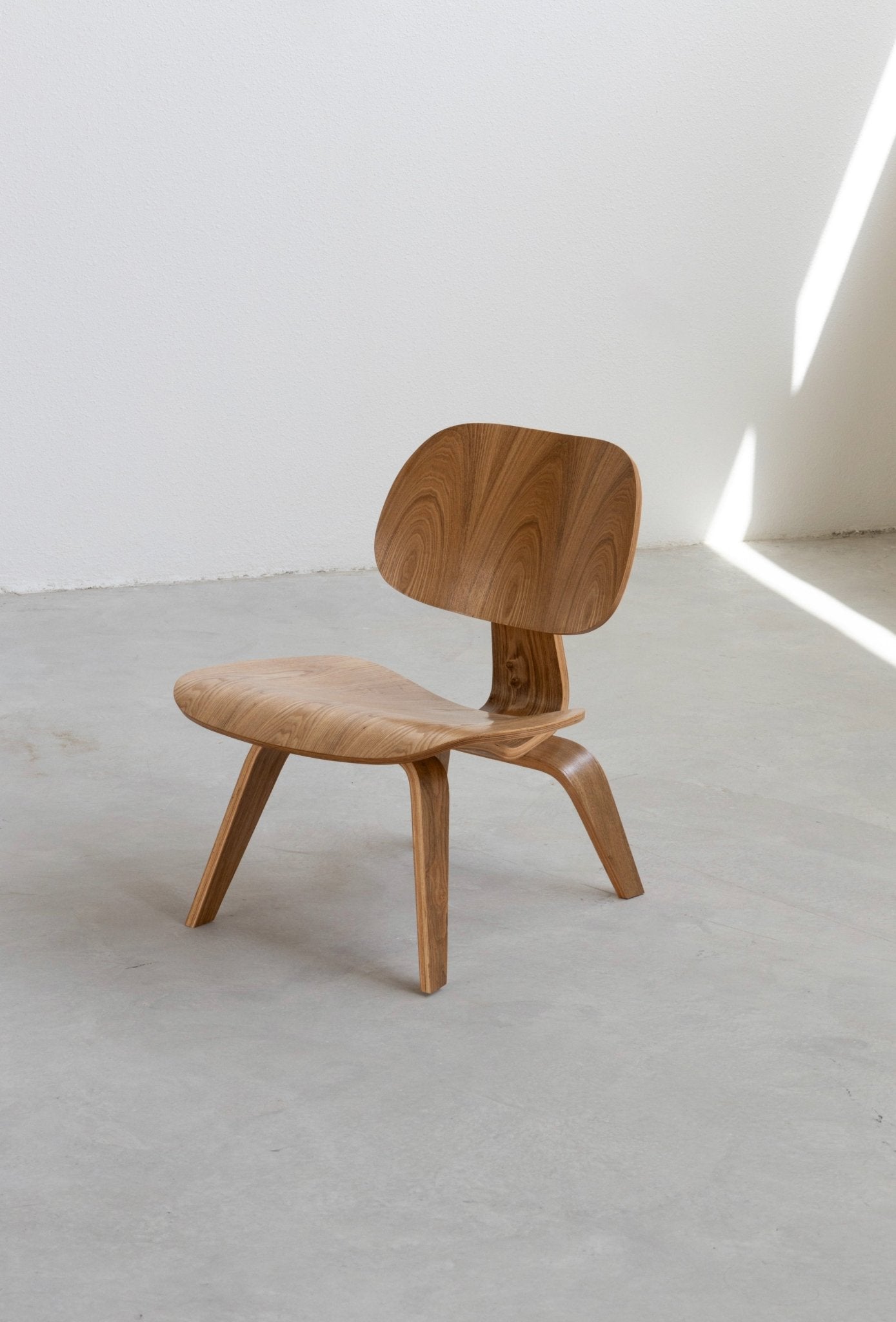 Eames lounge chair - Forma - UAE