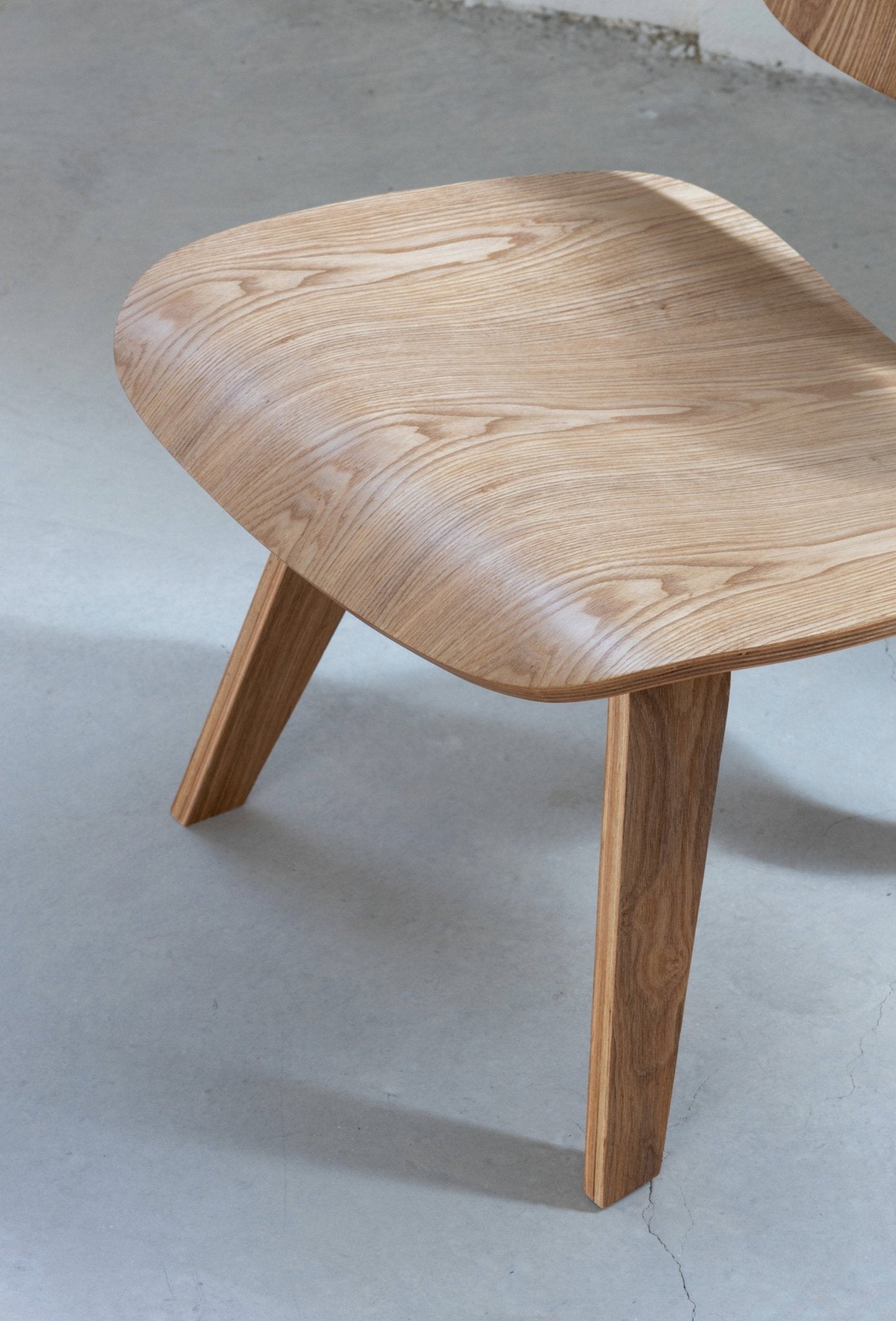 Eames lounge chair - Forma - UAE