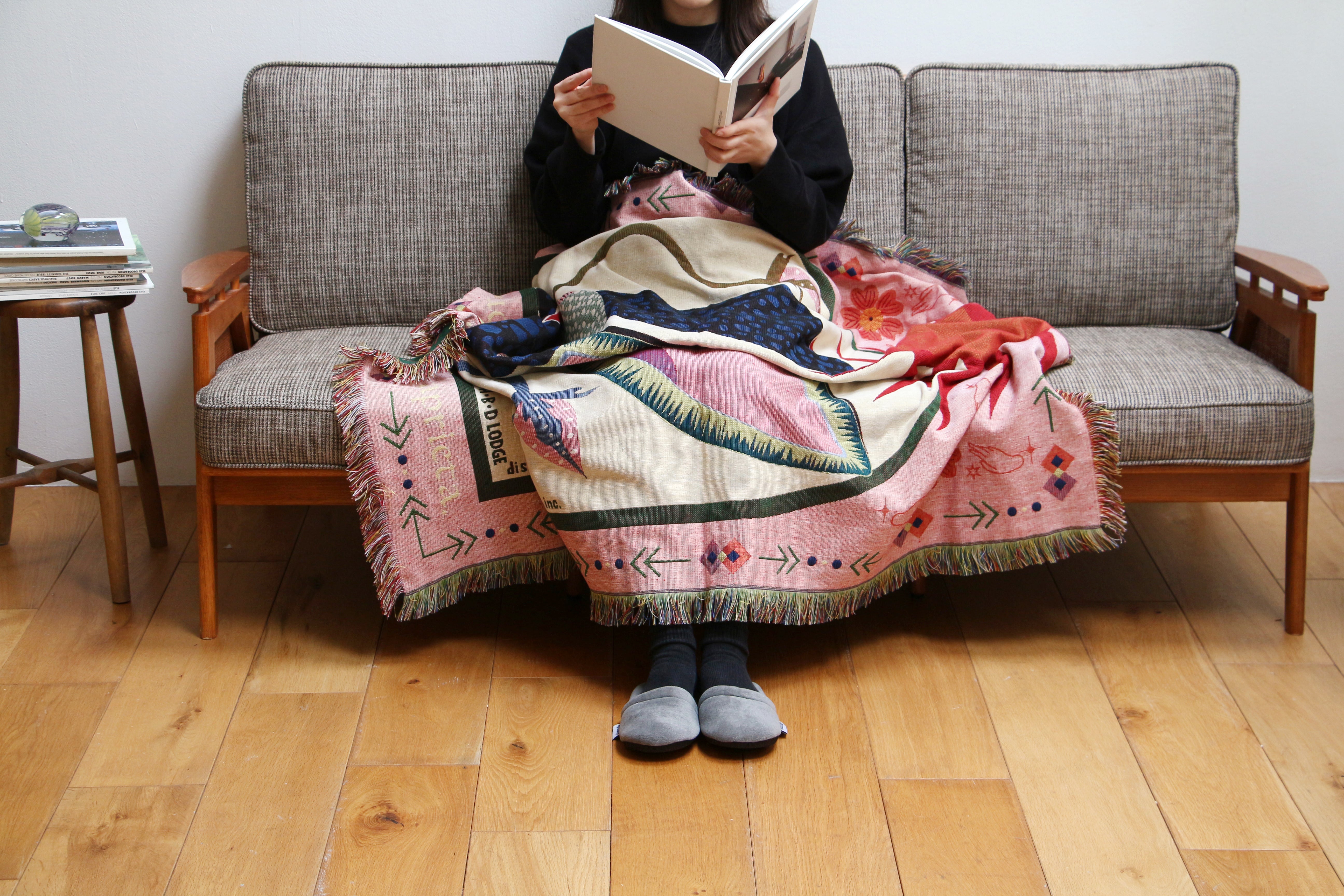 OAX Throwket Rabbit Soft Cozy Blanket Design UAE | Forma