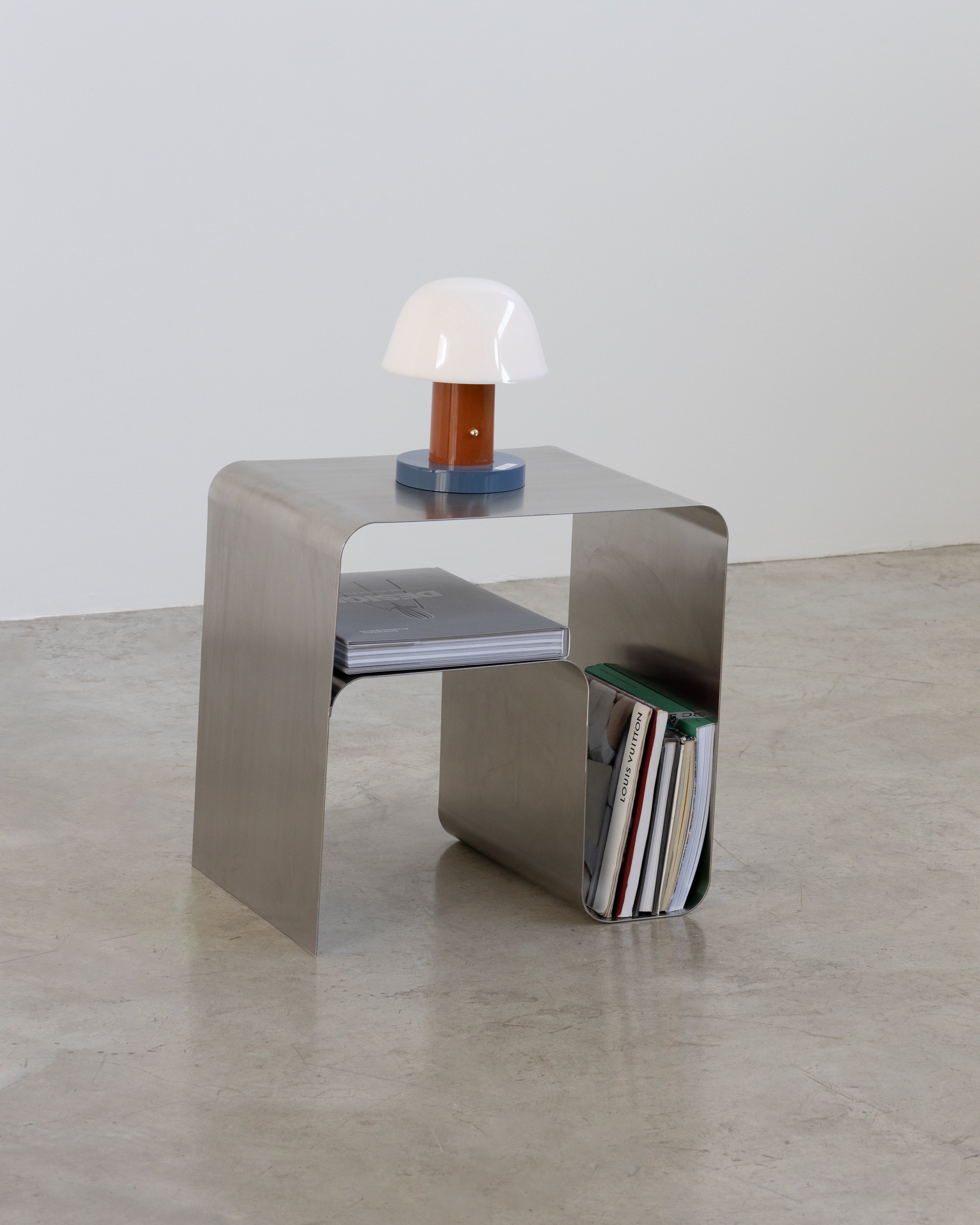 Stainless Curvy Side Table Modern Accent Table UAE | Forma