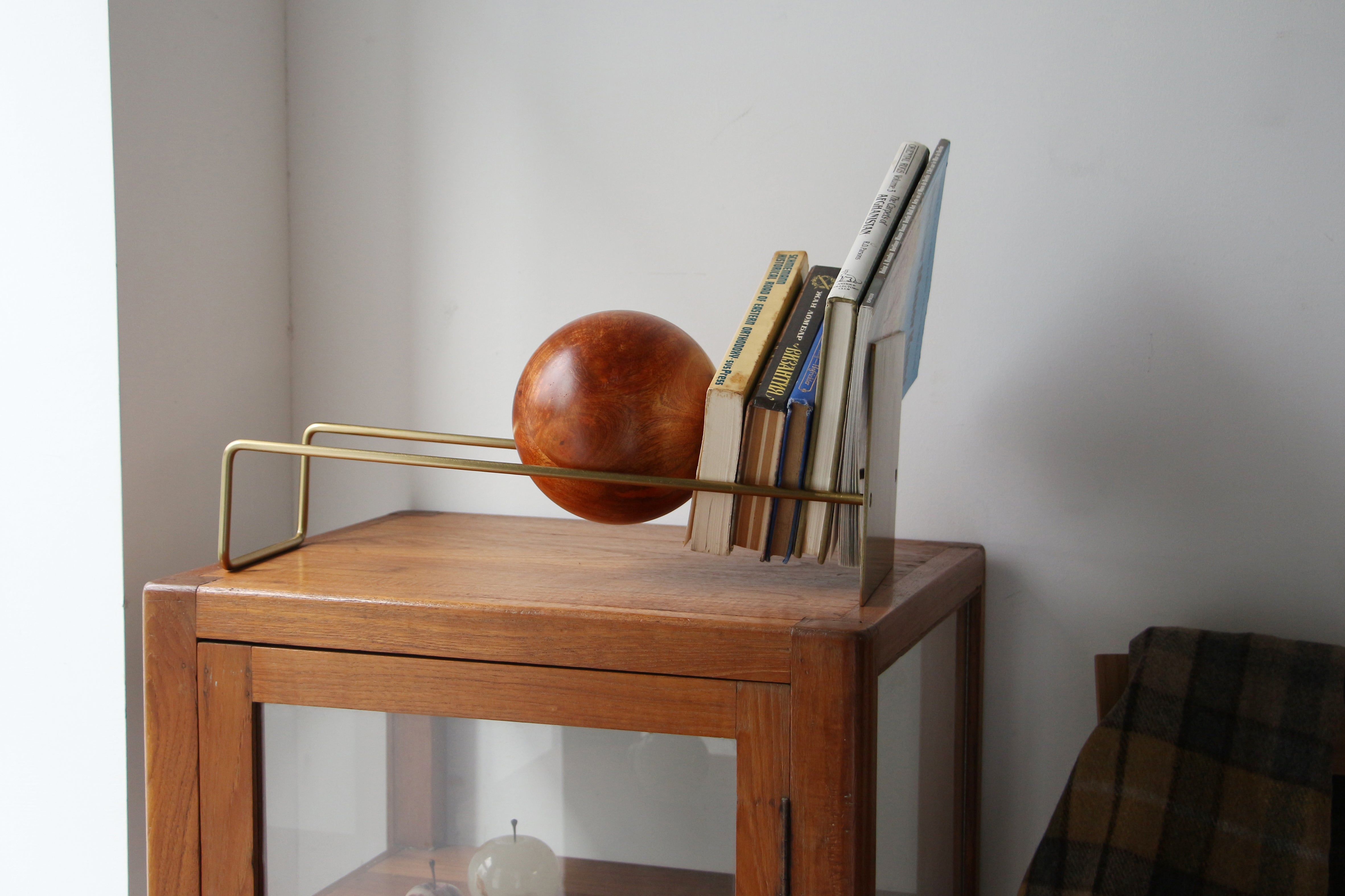 Slope Book End Gold Modern Decorative Accent UAE | Forma