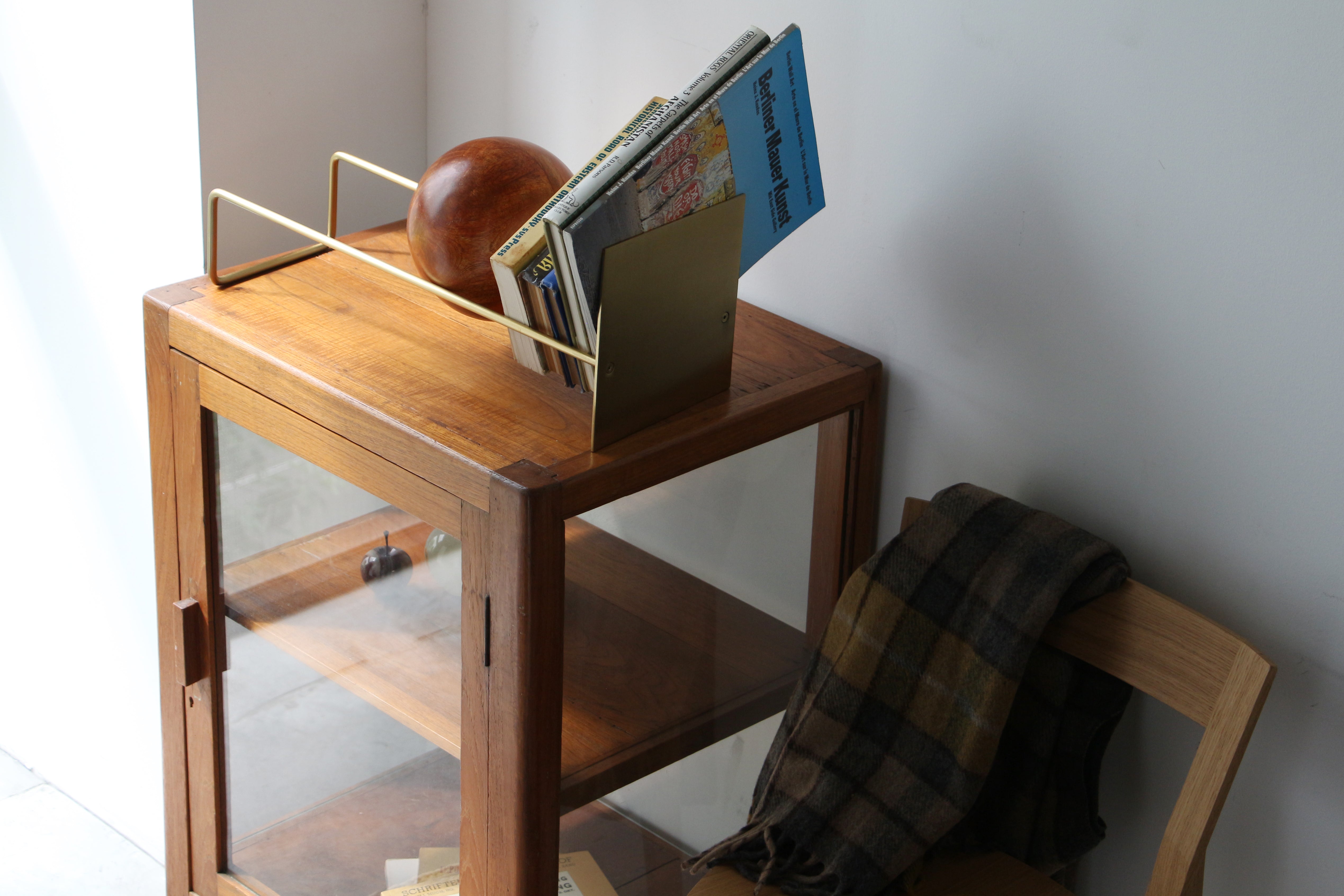 Slope Book End Gold Modern Decorative Accent UAE | Forma