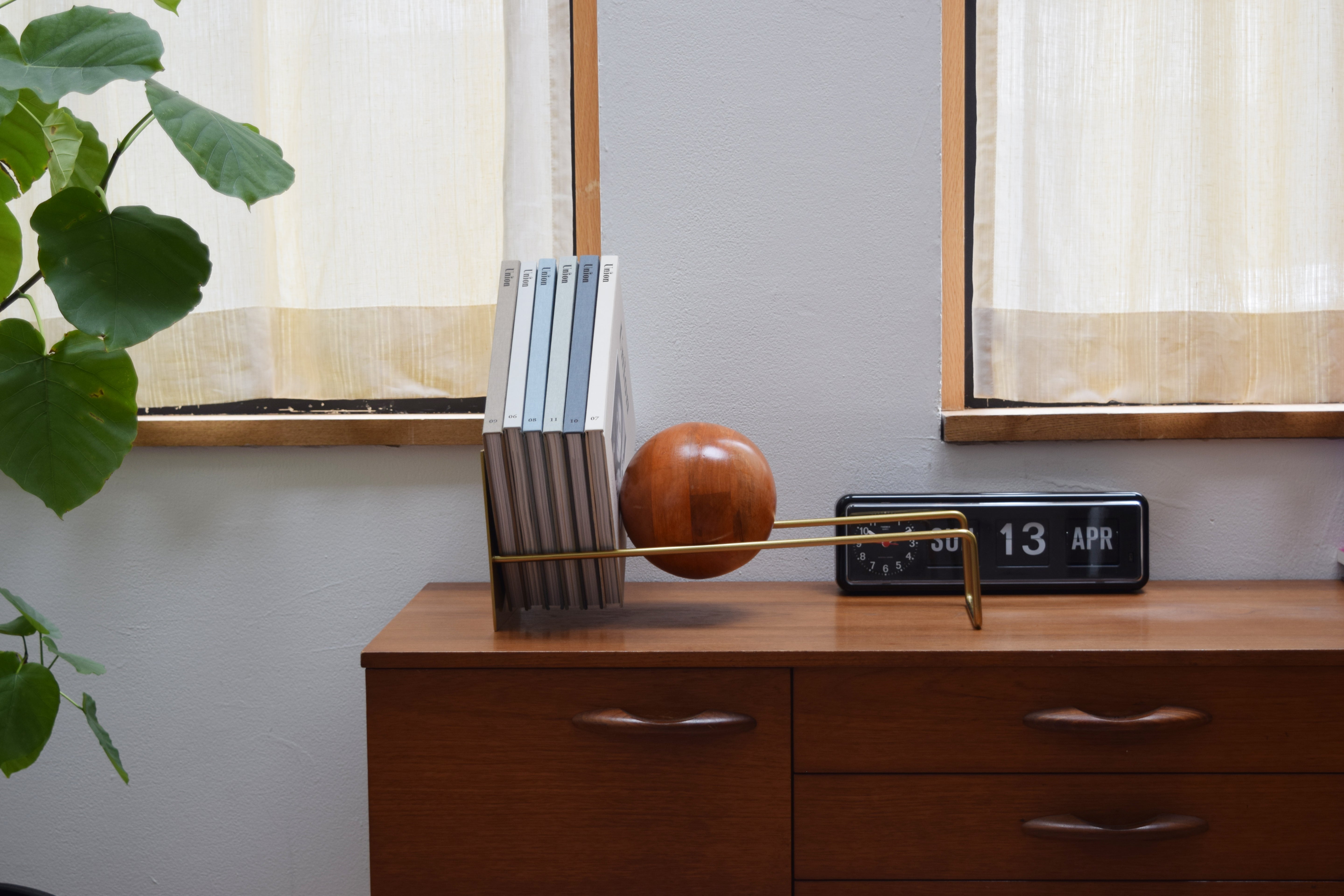 Slope Book End Gold Modern Decorative Accent UAE | Forma