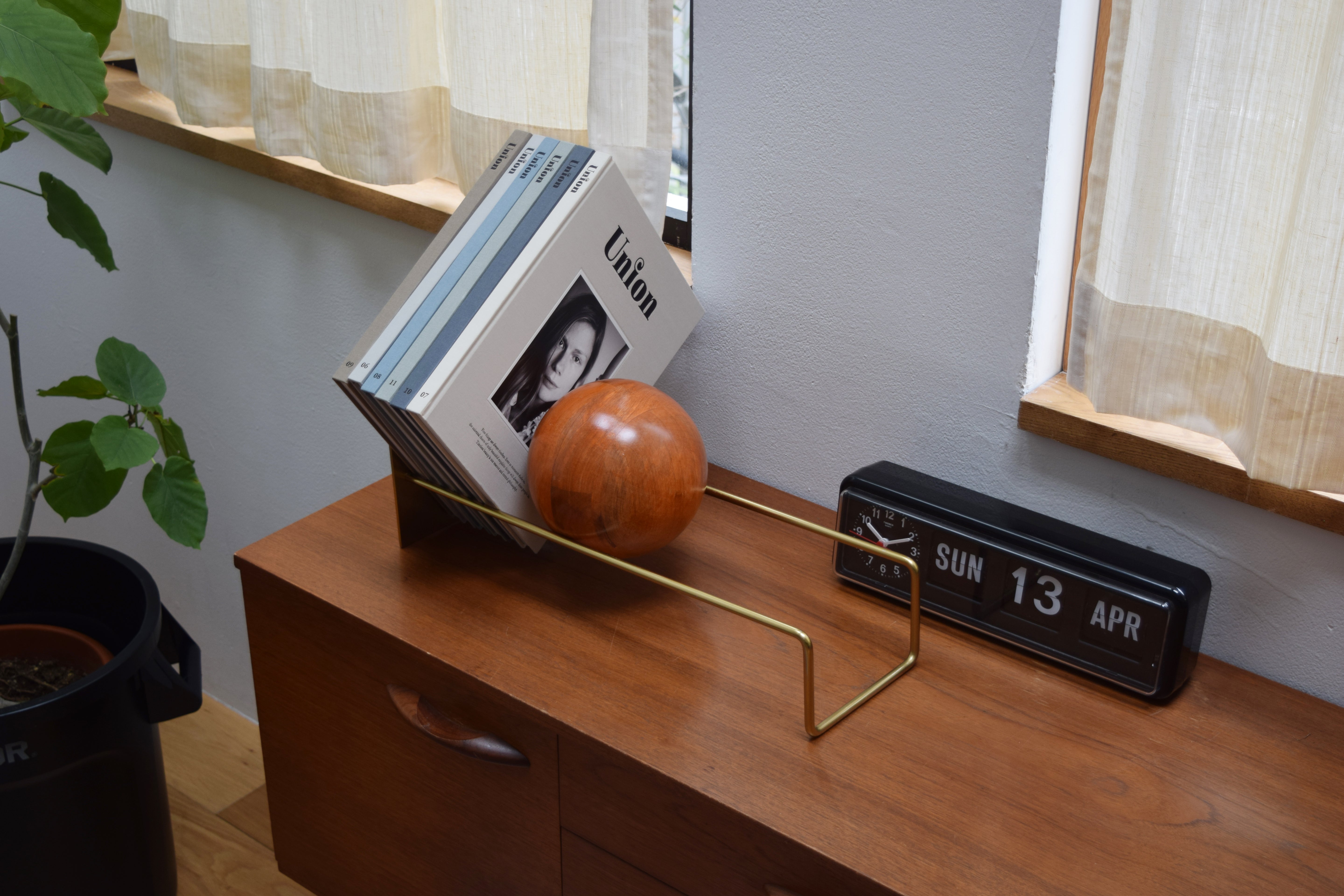 Slope Book End Gold Modern Decorative Accent UAE | Forma