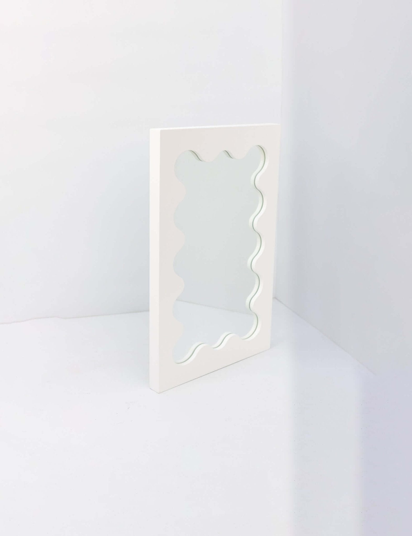 Medium curvy mirror - Forma - UAE - 10